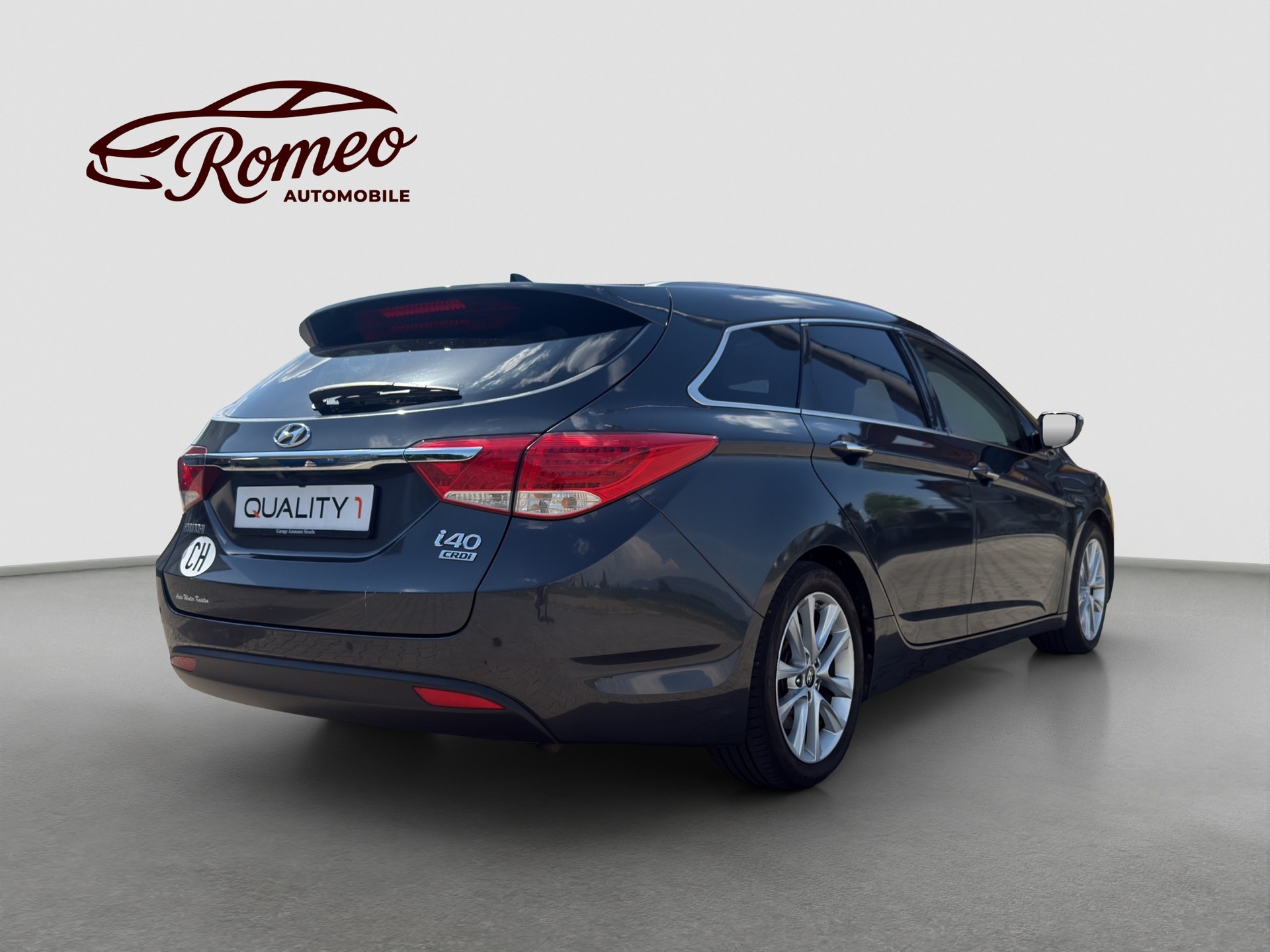 HYUNDAI i40 Wagon 1.7 CRDI Premium Automatic ** Frisch ab MFK und Service ** Panorama -Schiebedach **-image-5