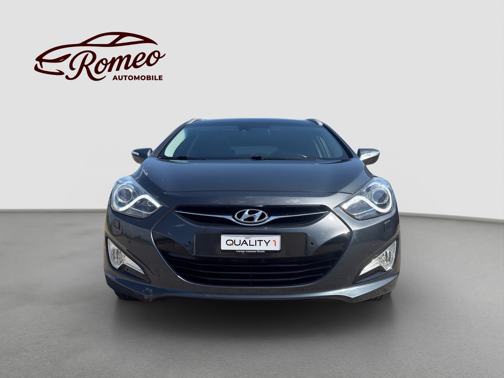 HYUNDAI i40 Wagon 1.7 CRDI Premium Automatic ** Frisch ab MFK und Service ** Panorama -Schiebedach **-image-6