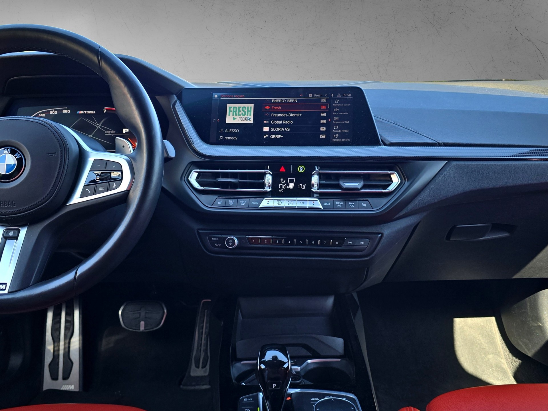 BMW M135i xDrive Steptronic-image-11