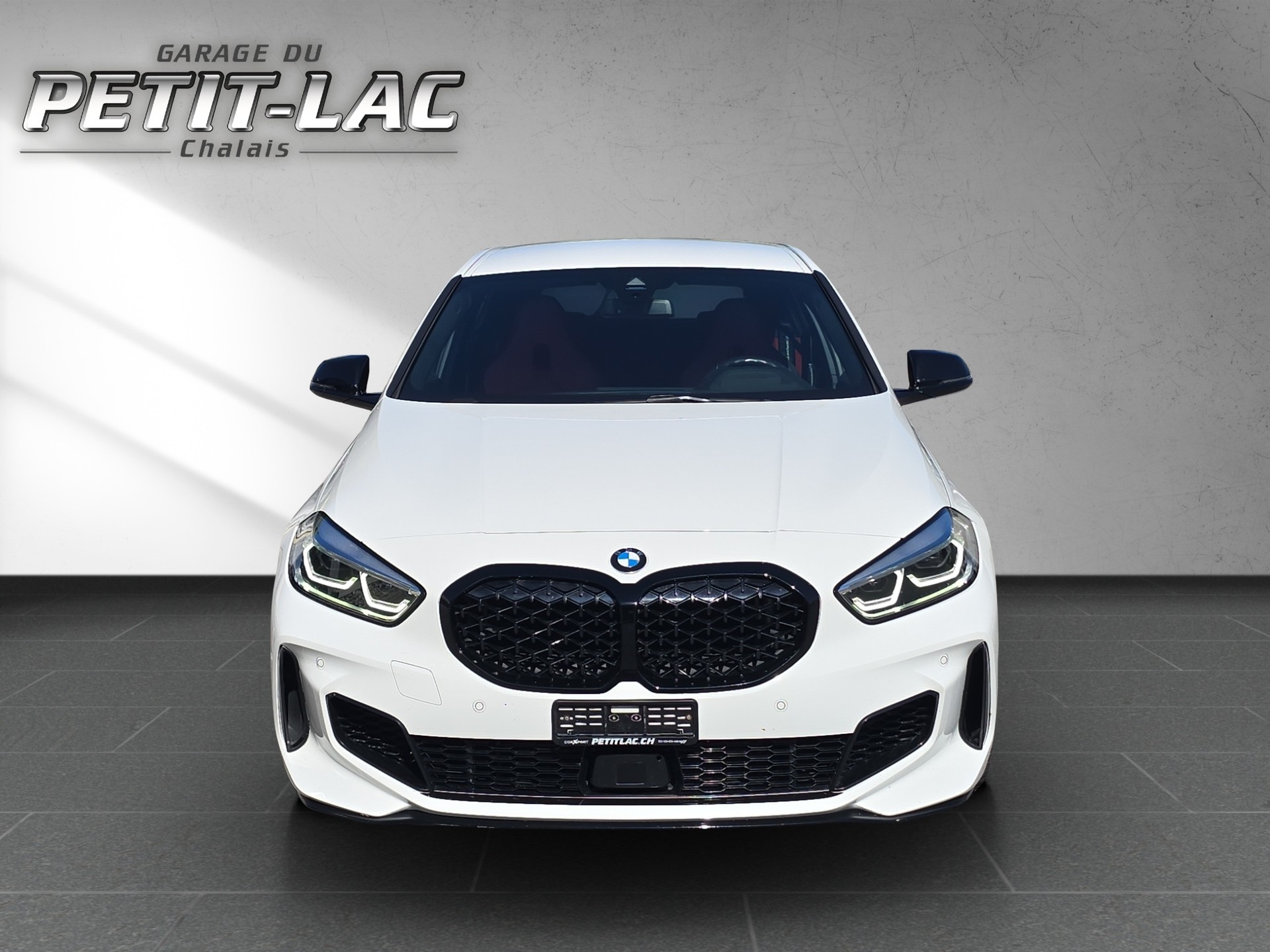 BMW M135i xDrive Steptronic-image-1