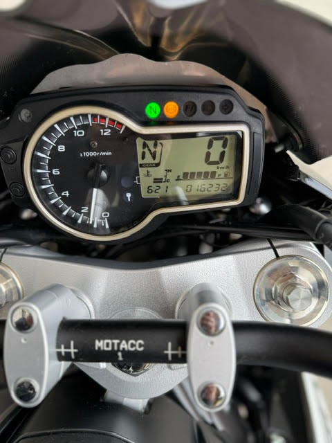 SUZUKI GSR 750 ABS Freegun-image-4