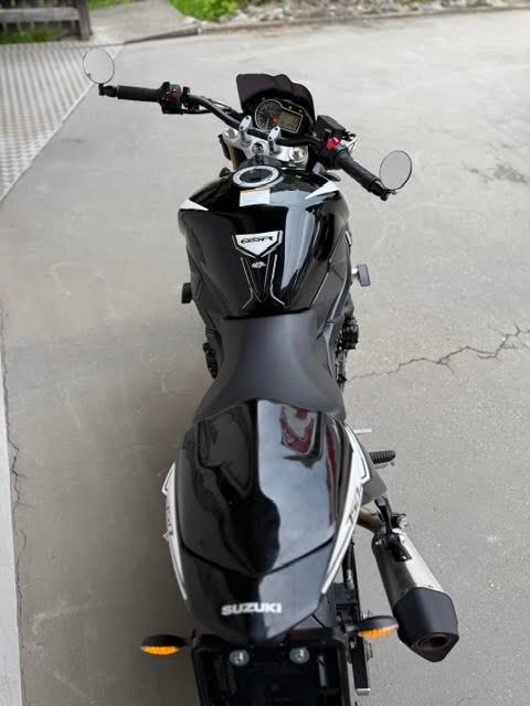 SUZUKI GSR 750 ABS Freegun-image-6