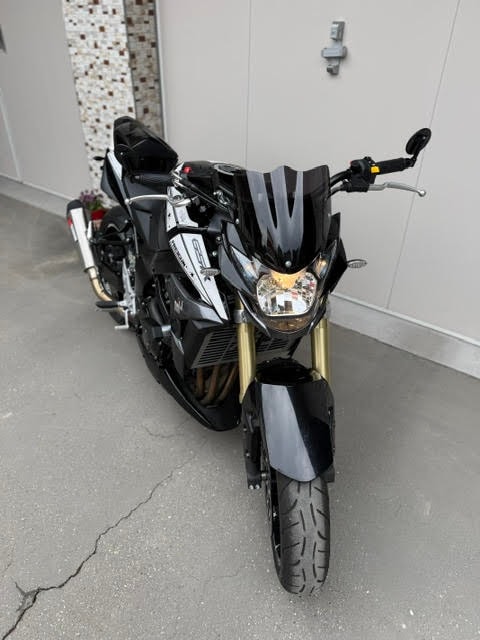 SUZUKI GSR 750 ABS Freegun-image-9