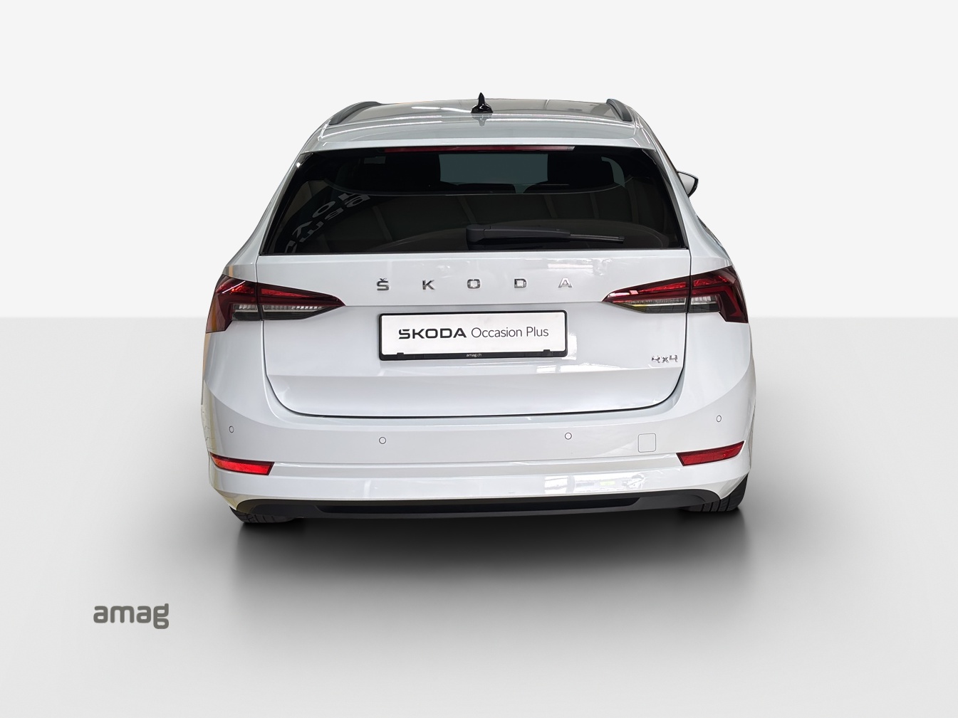 SKODA Octavia Combi 2.0 TDI DSG Ambition 4x4-showroom-element-3
