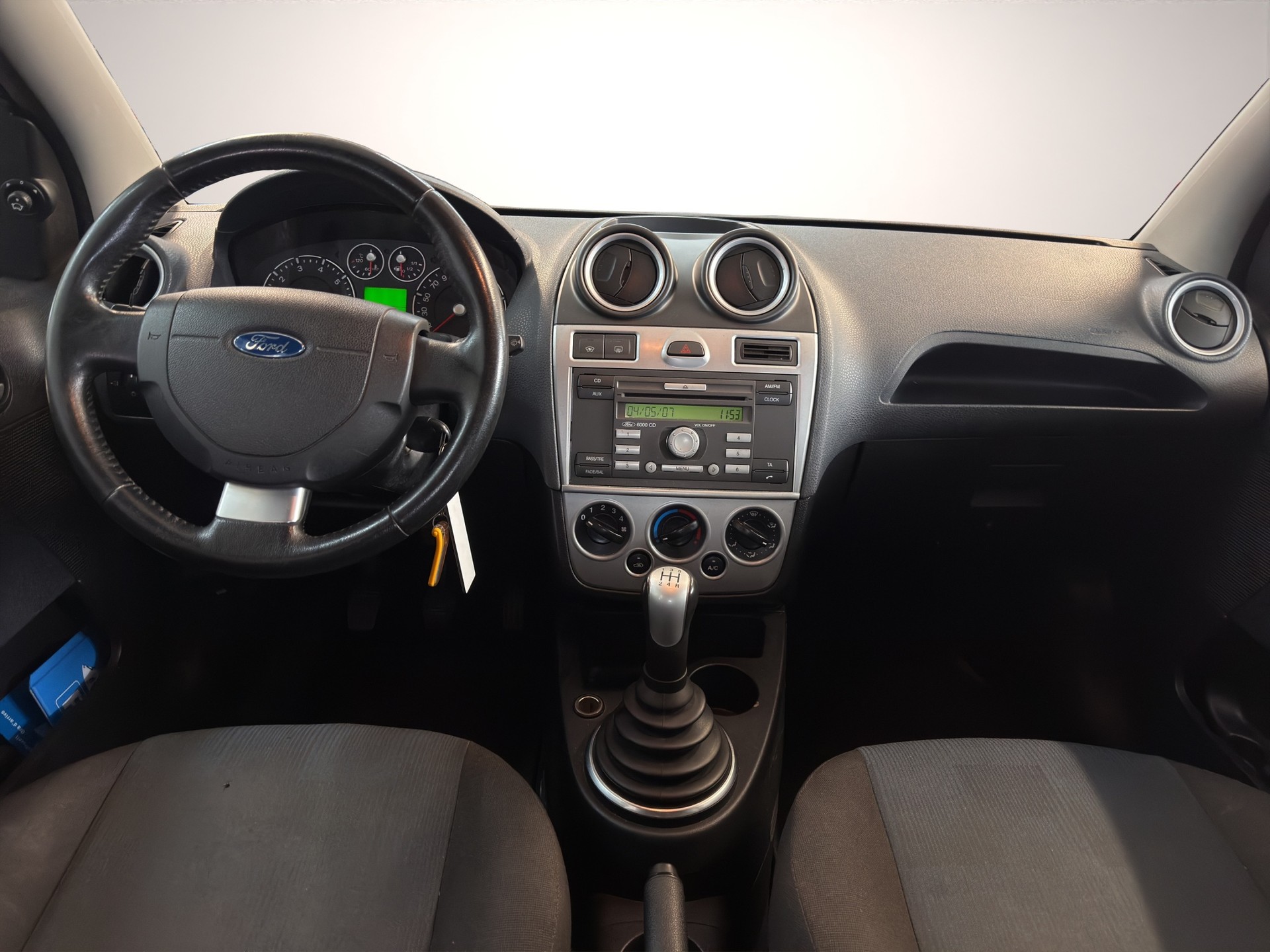 FORD Fiesta 1.4 16V Trend-image-11