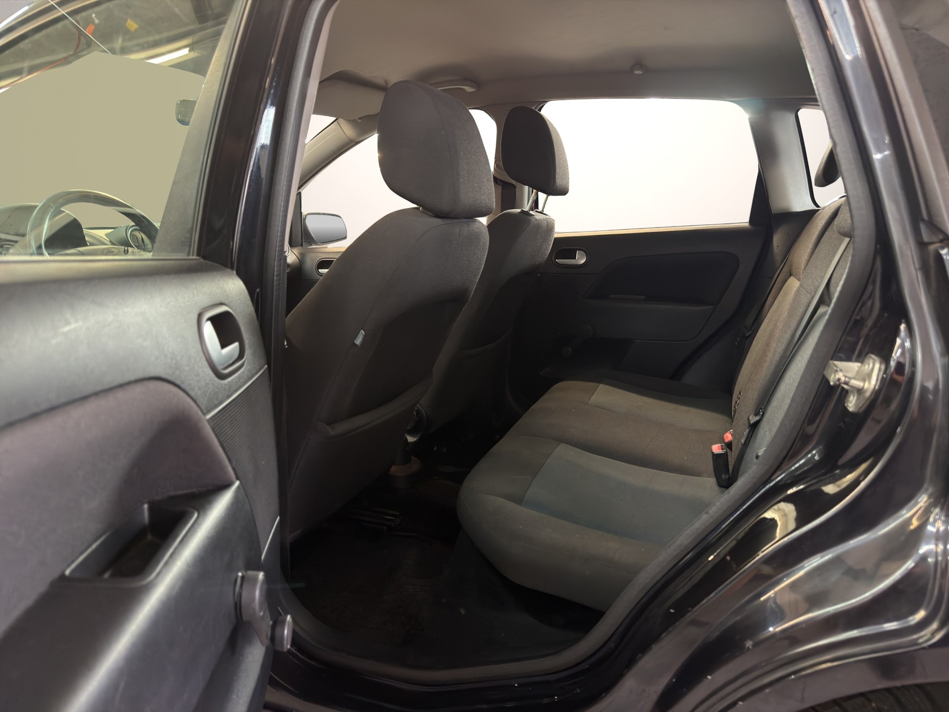 FORD Fiesta 1.4 16V Trend-image-10