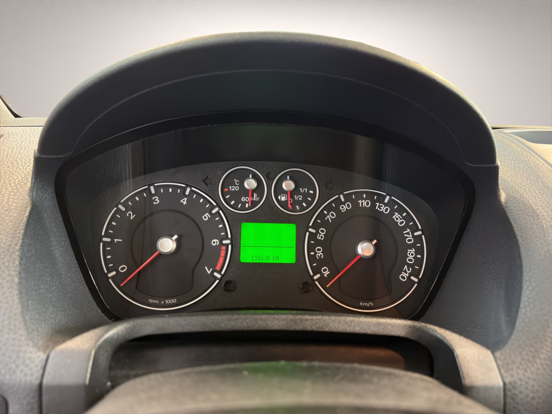 FORD Fiesta 1.4 16V Trend-image-9