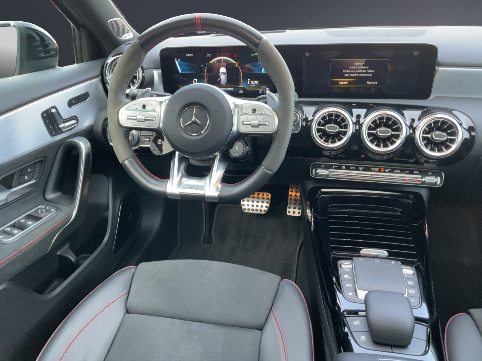 MERCEDES-BENZ A 35 AMG 4Matic-image-11