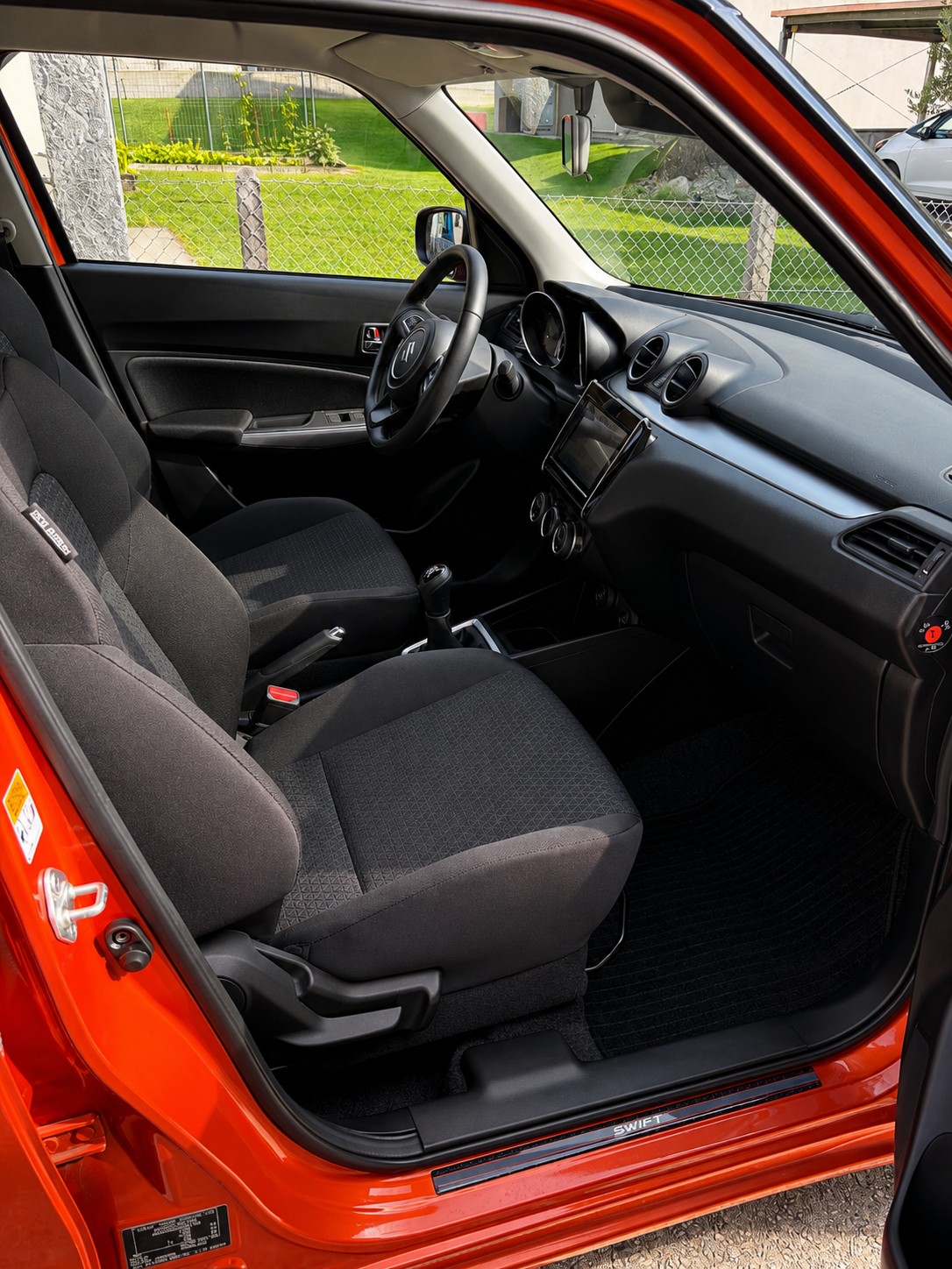 SUZUKI Swift 1.2i Piz Sulai Top Hybrid Allgrip 4x4-image-13