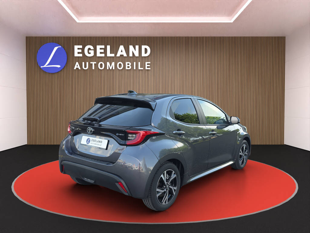 TOYOTA Yaris 1.5 VVT-i HSD Comfort Sport-showroom-element-3