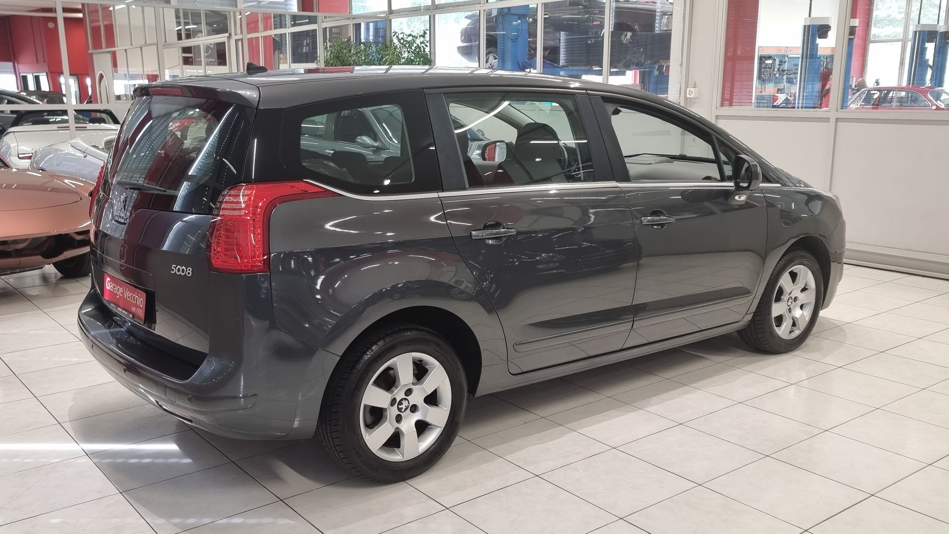 PEUGEOT 5008 1.6 THP 155 Active-image-4