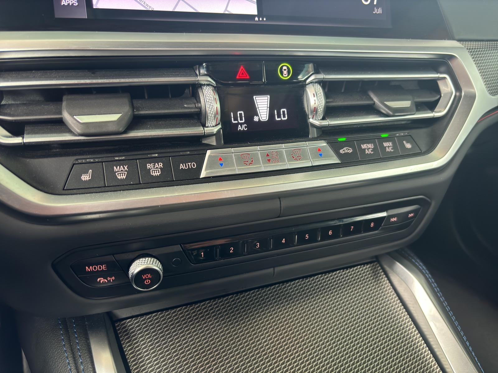 BMW M440i xDrive Coupé-image-13