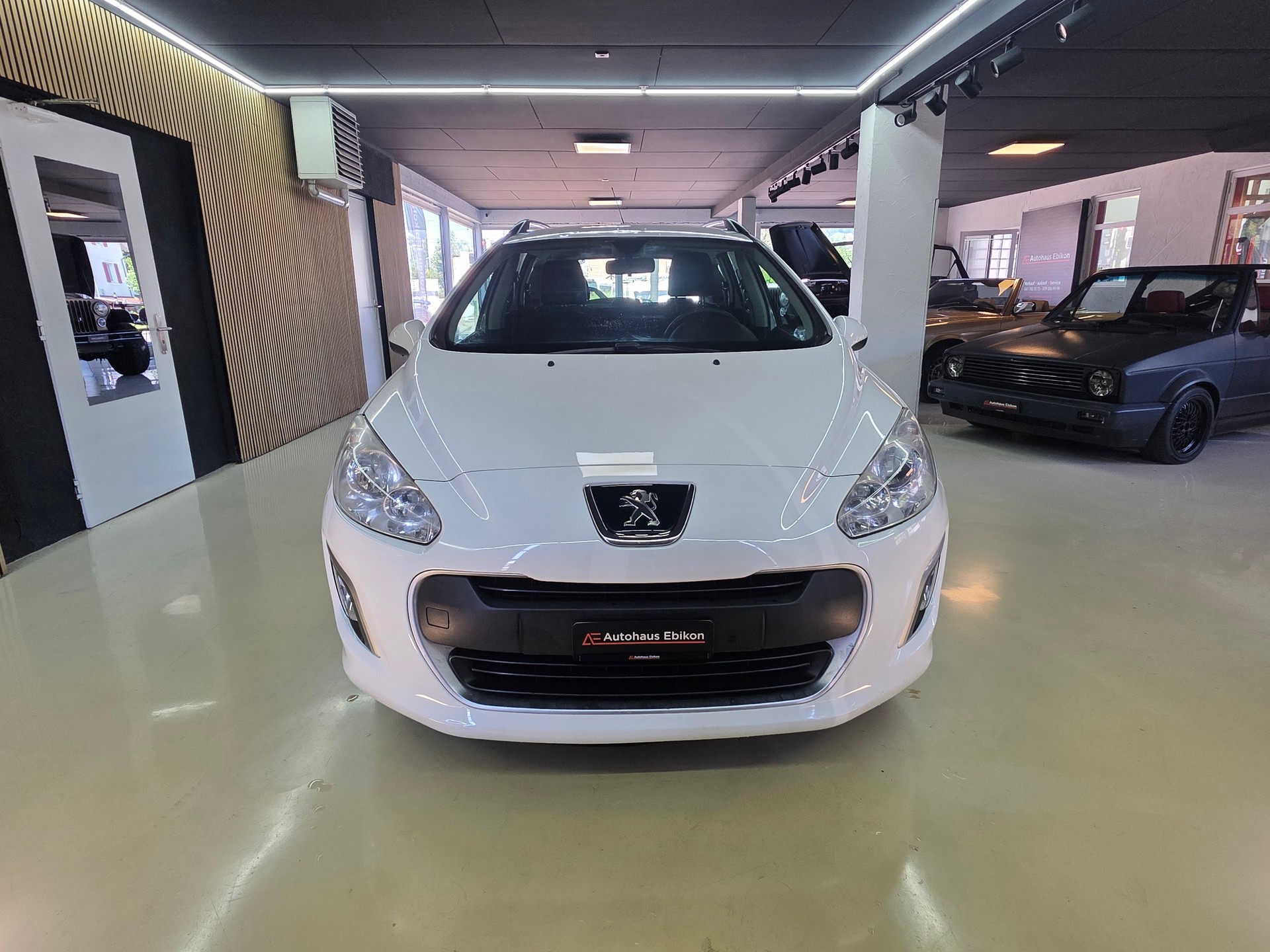 PEUGEOT 308 SW 1.6 HDI Access EGS6-showroom-element-1