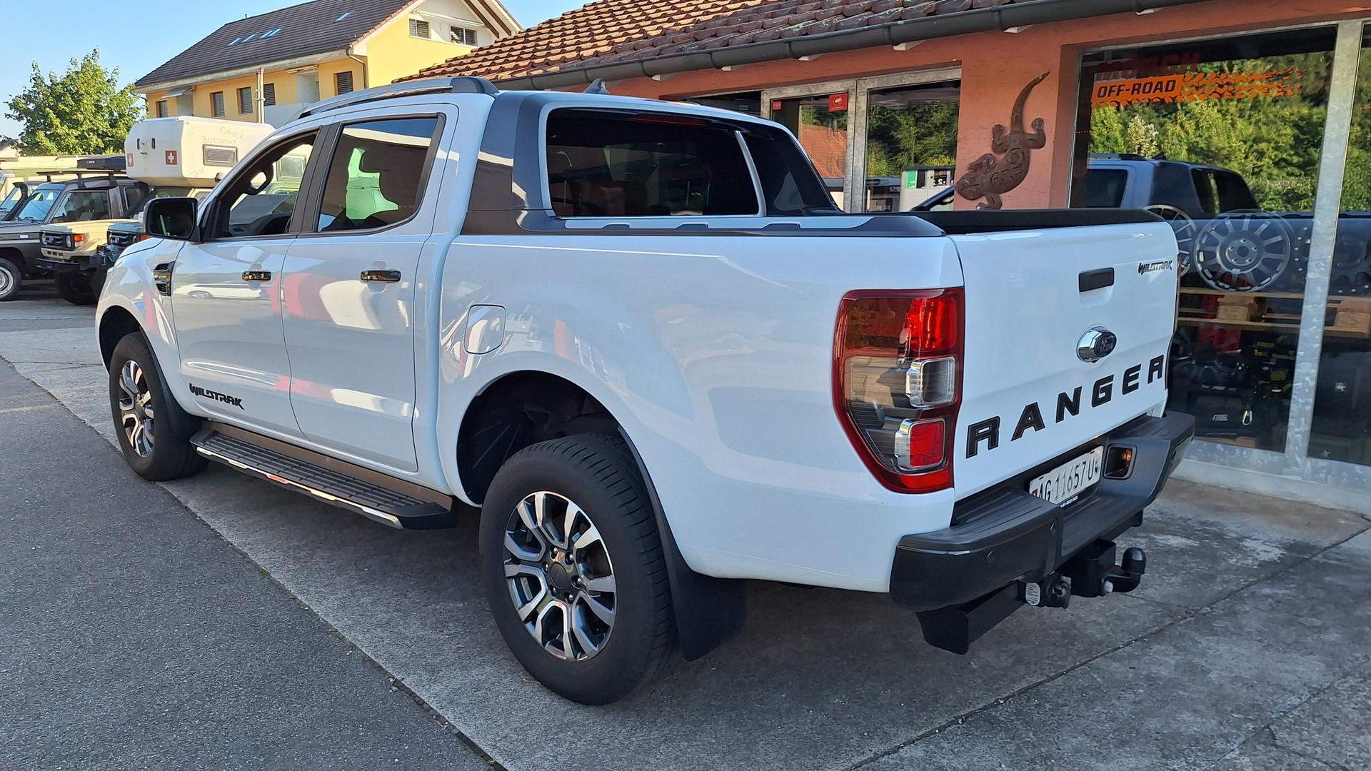 FORD Wildtrack-image-1