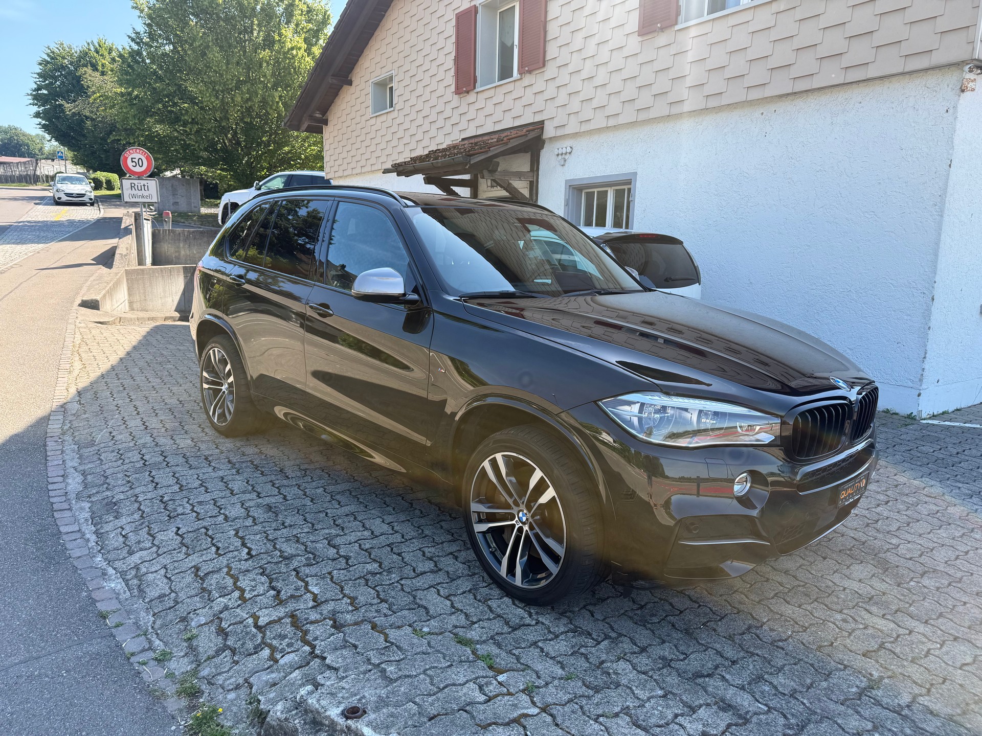 BMW X5 xDrive M50d Steptronic-showroom-element-1