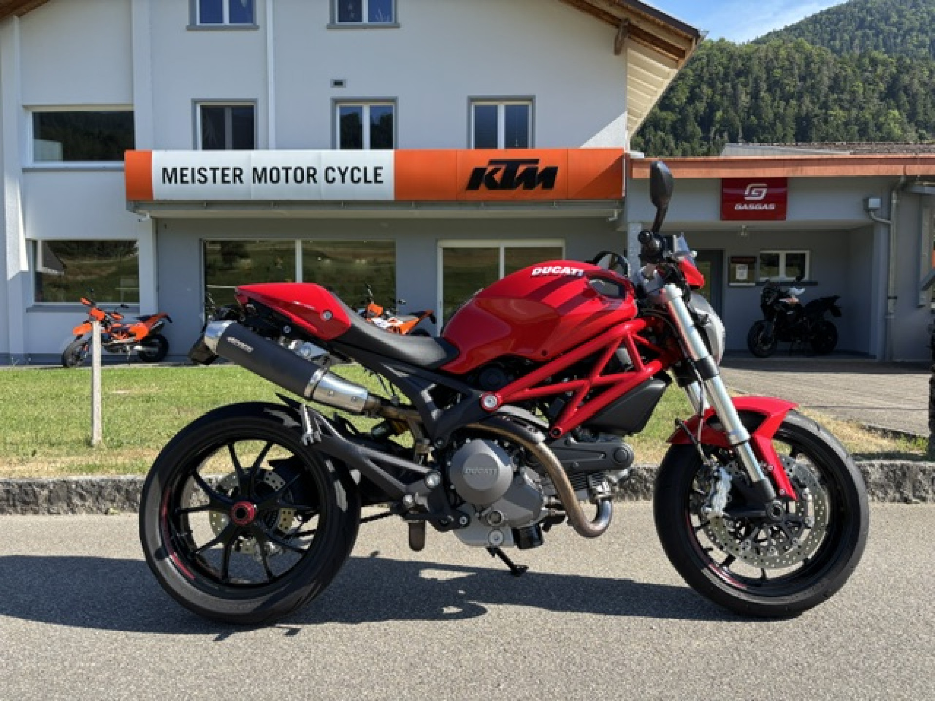DUCATI 796 Monster-image-0