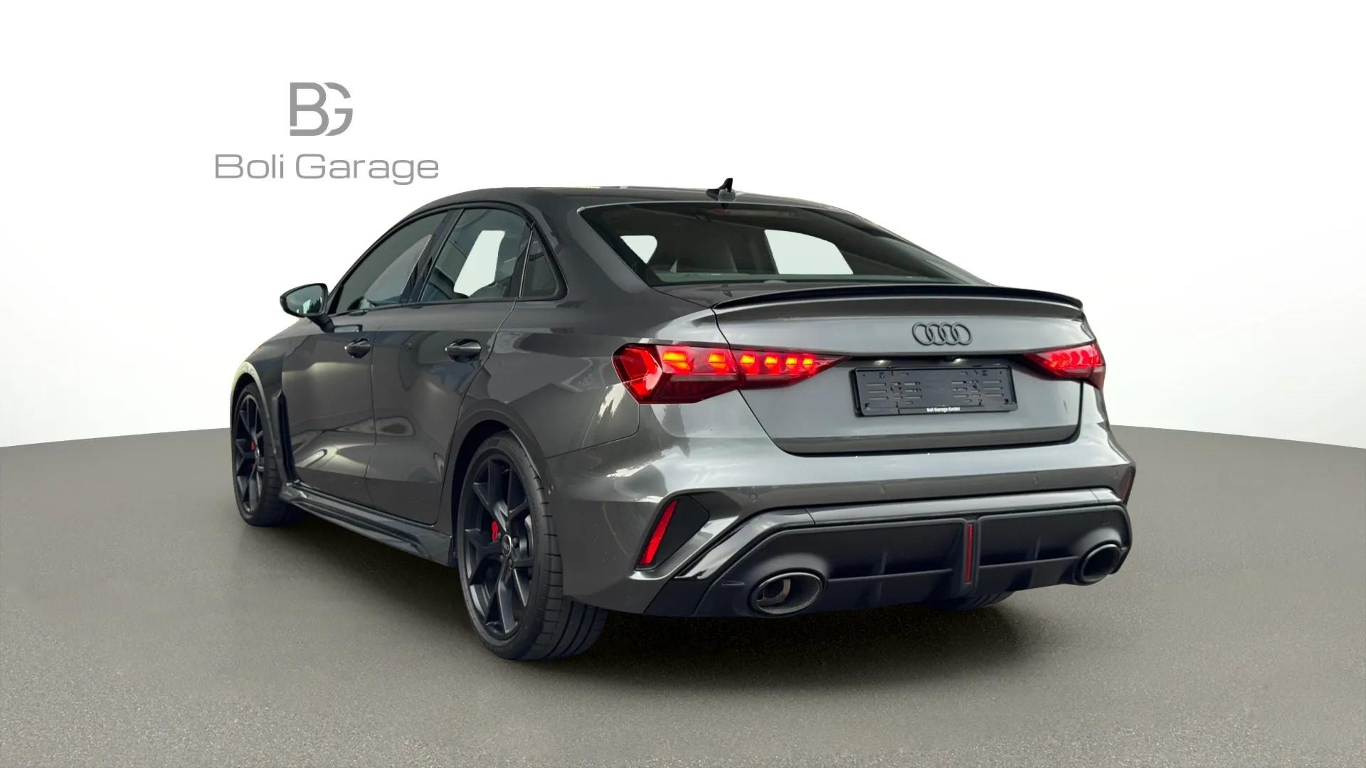 AUDI RS3 Limousine 2.5 TSI quattro S-tronic-showroom-element-2