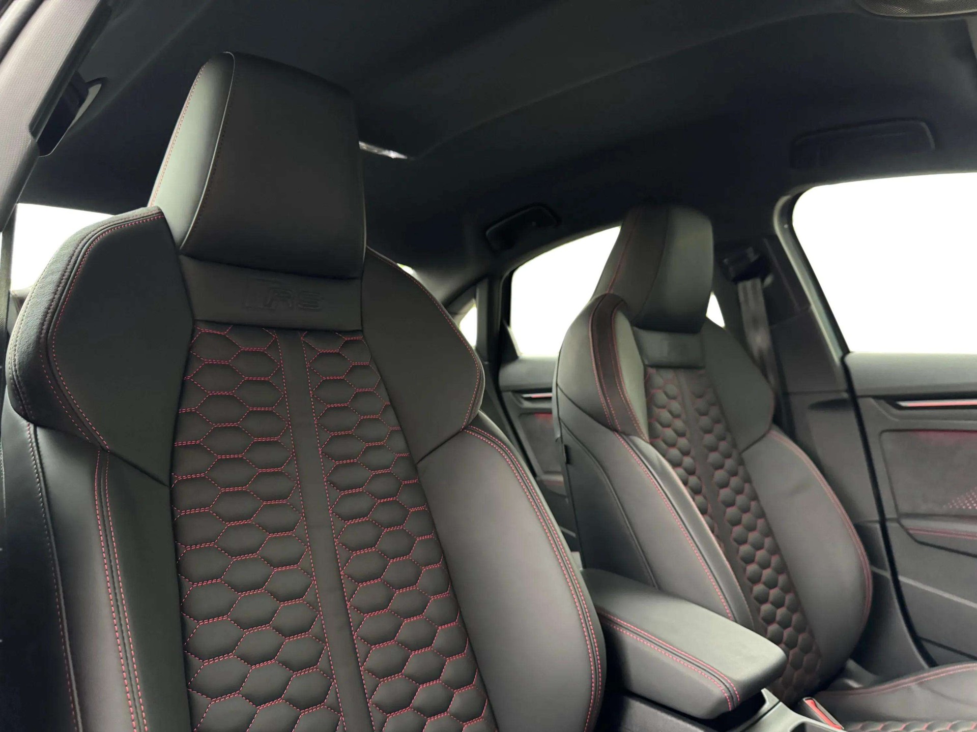 AUDI RS3 Limousine 2.5 TSI quattro S-tronic-image-16