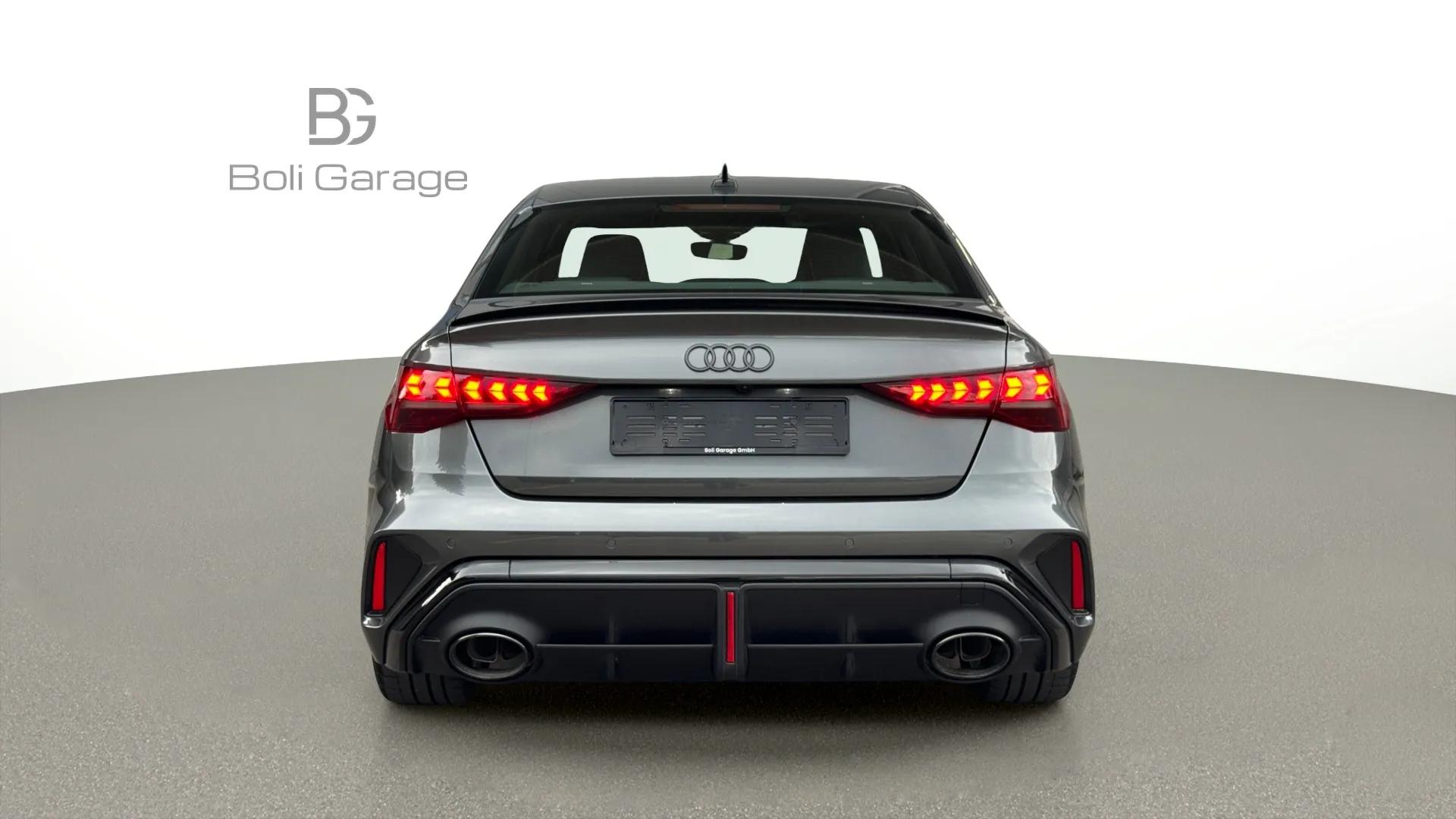 AUDI RS3 Limousine 2.5 TSI quattro S-tronic-showroom-element-3
