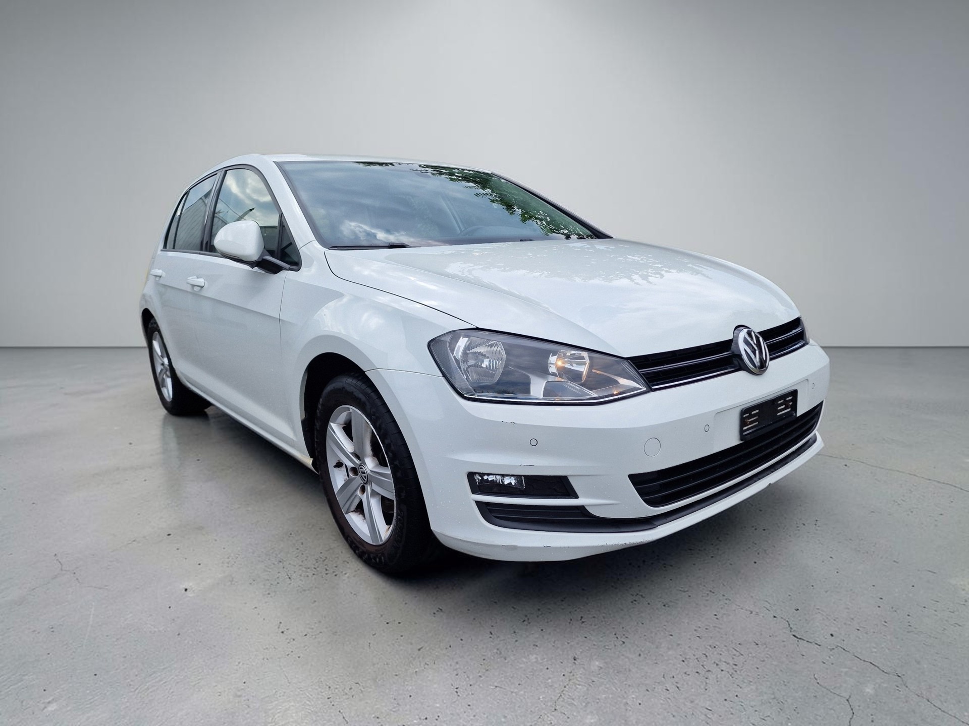 VW Golf 2.0 TDI Comfortline 4Motion 8x Alu 12Mt Gara-showroom-element-3