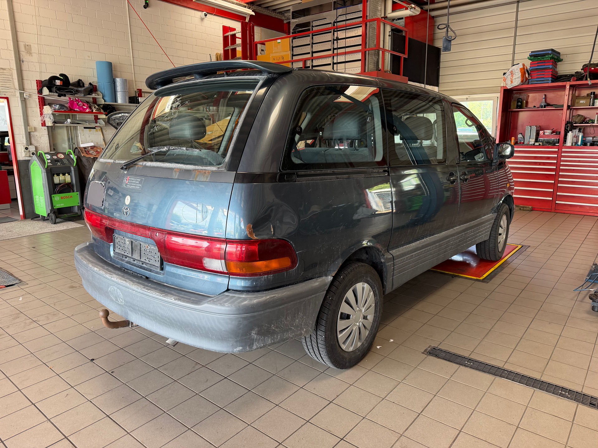TOYOTA Previa XL 4x4-showroom-element-3