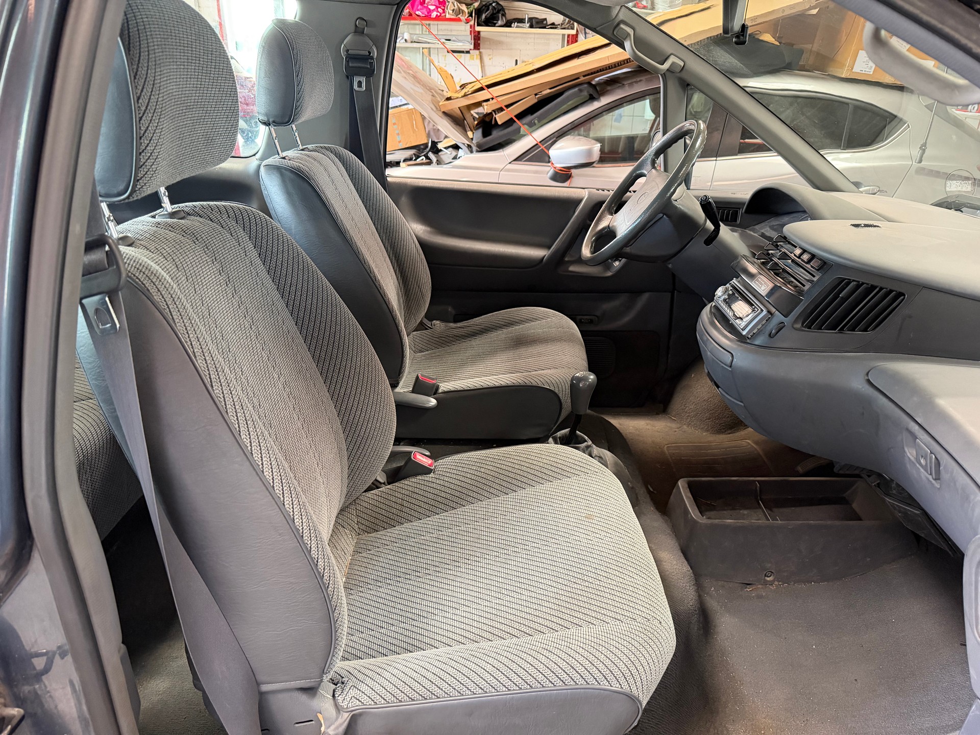 TOYOTA Previa XL 4x4-image-9