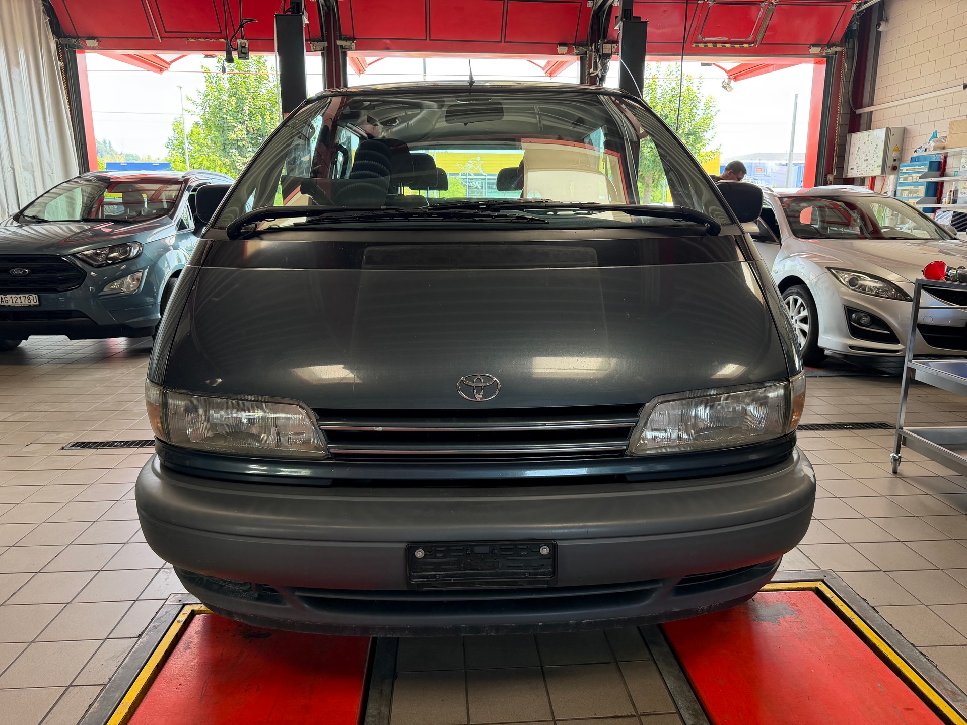 TOYOTA Previa XL 4x4-showroom-element-2