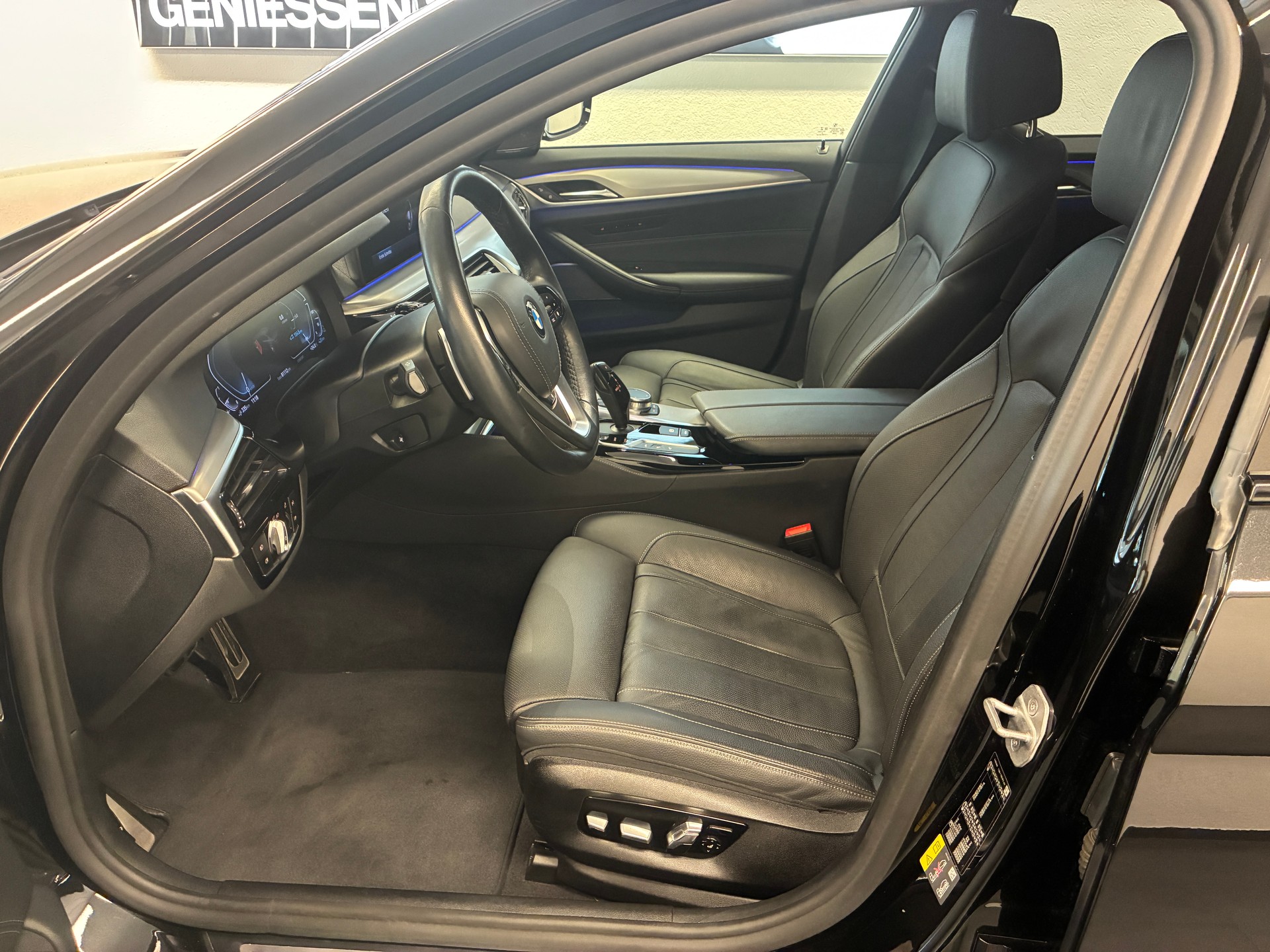 BMW 530e xDrive M Sport-image-6