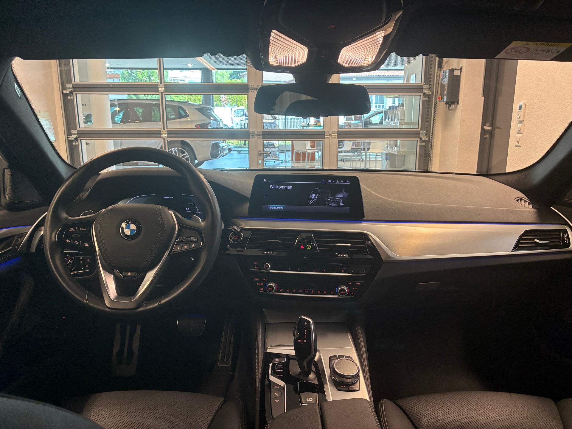 BMW 530e xDrive M Sport-image-13