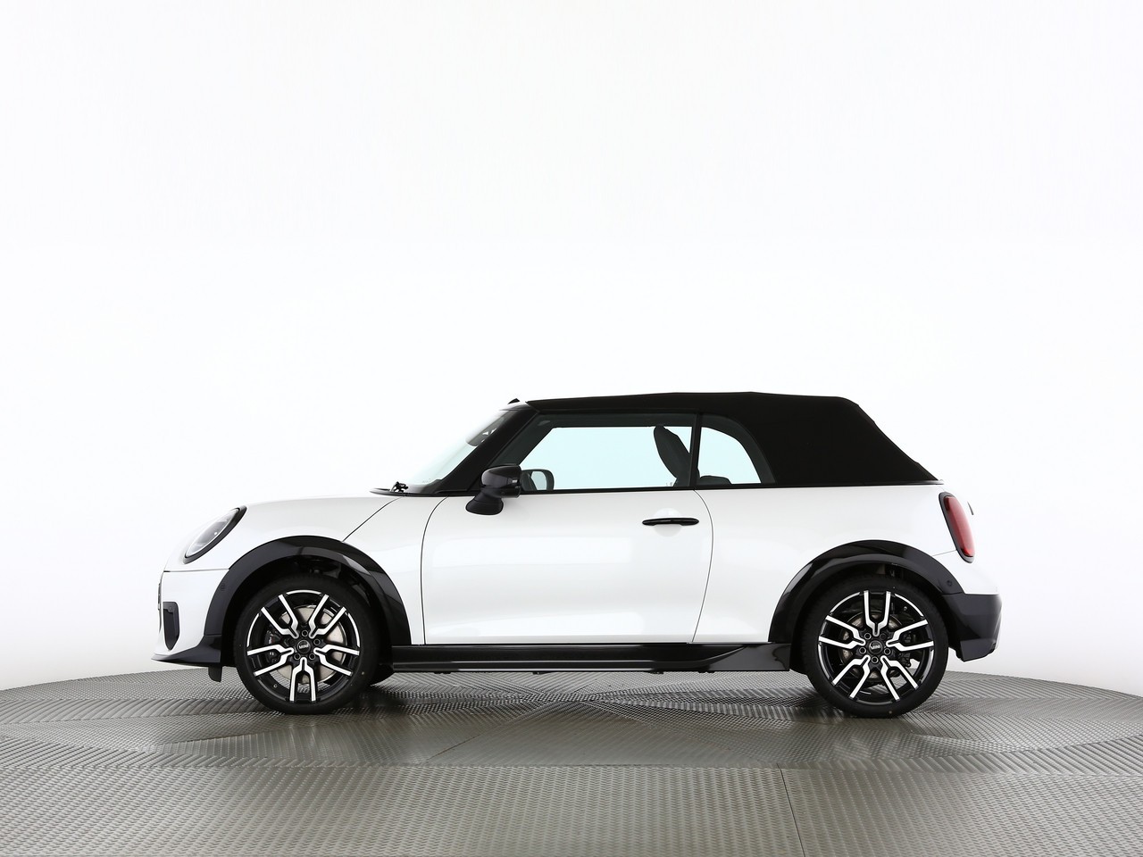 MINI Cooper S Cabriolet DKG-showroom-element-2