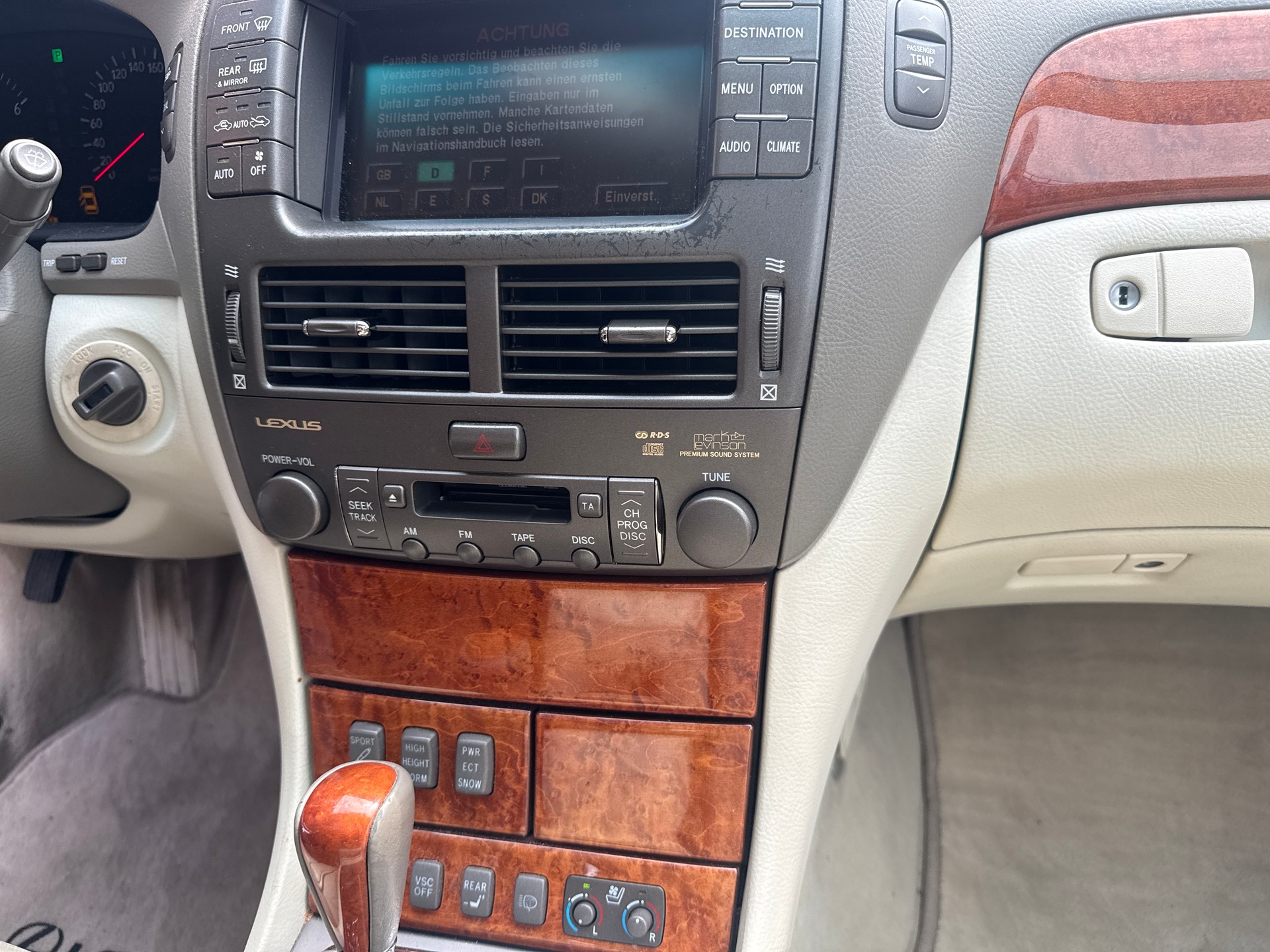 LEXUS LS 430 Automatic Ultra Luxury-image-15
