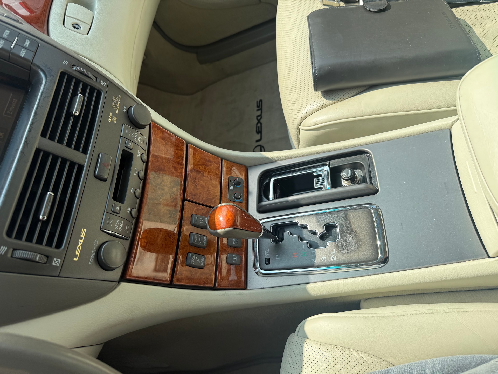 LEXUS LS 430 Automatic Ultra Luxury-image-14