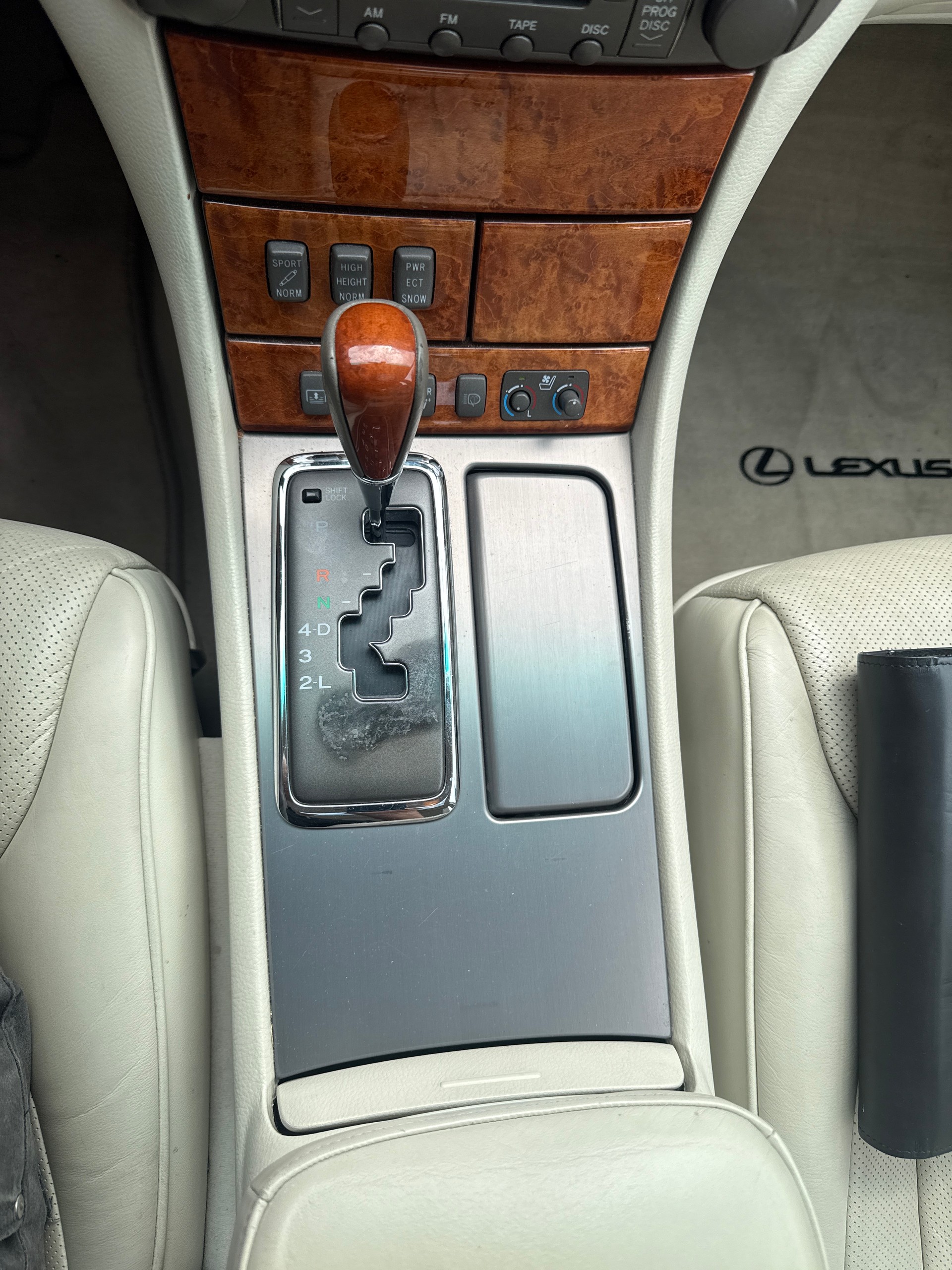 LEXUS LS 430 Automatic Ultra Luxury-showroom-element-3