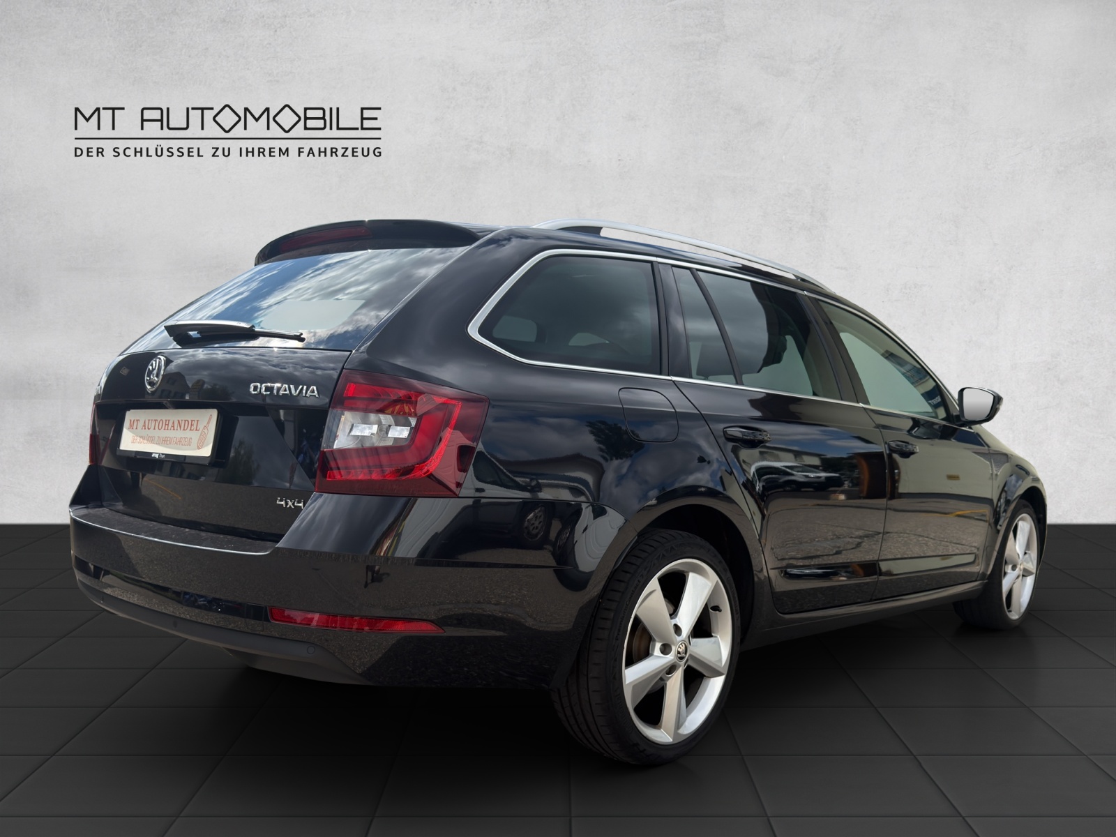 SKODA Octavia Combi 2.0 TDI Style 4x4 DSG-image-4