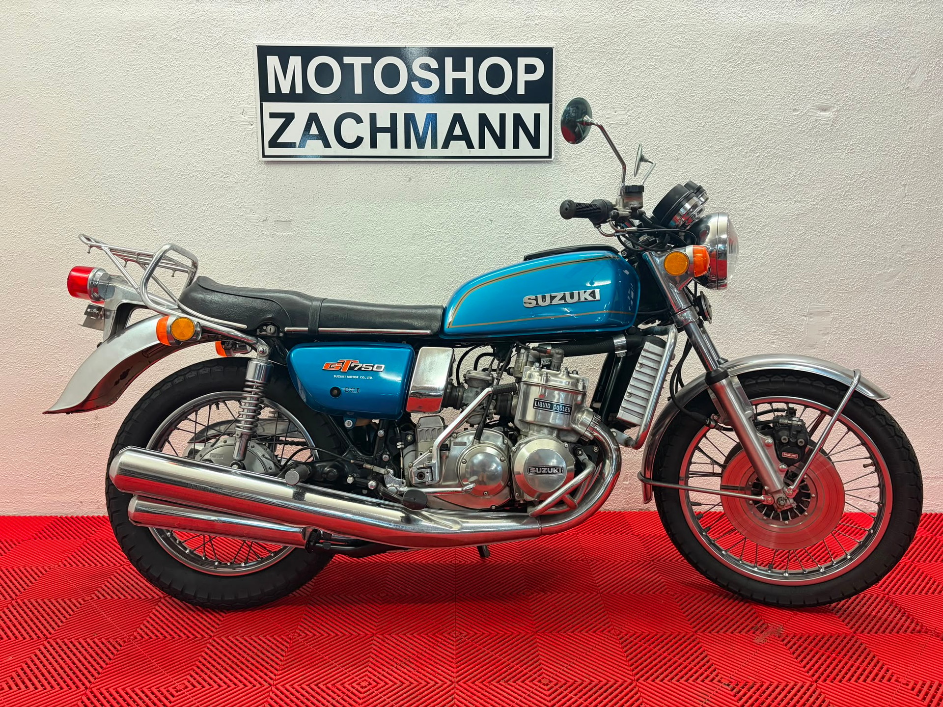 SUZUKI GT 750-image-0