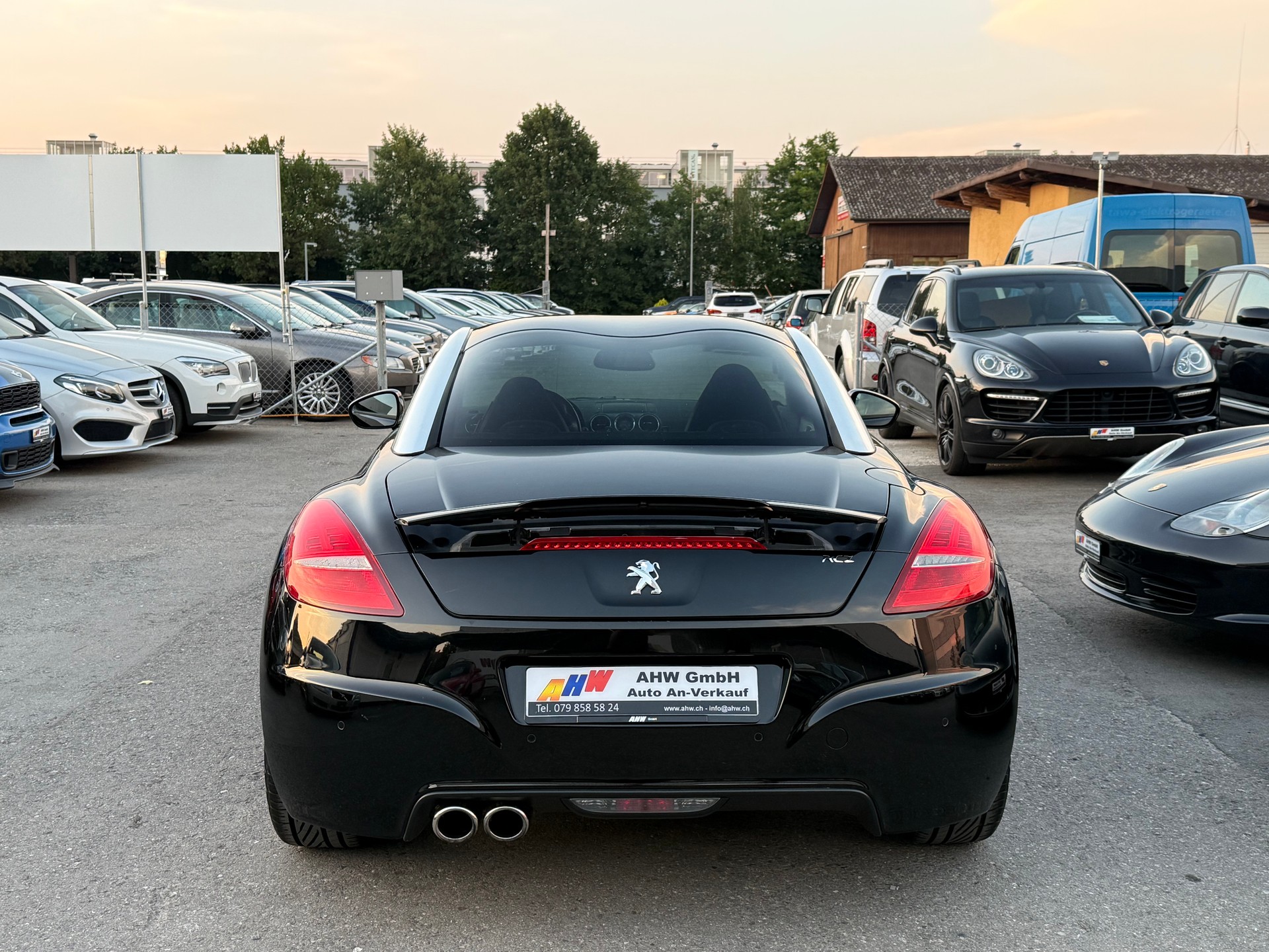 PEUGEOT RCZ 1.6 200 Turbo / Frisch ab MFK & Service / 1 Jahr Garantie / Navigation / PDC / 18 Zoll-image-4
