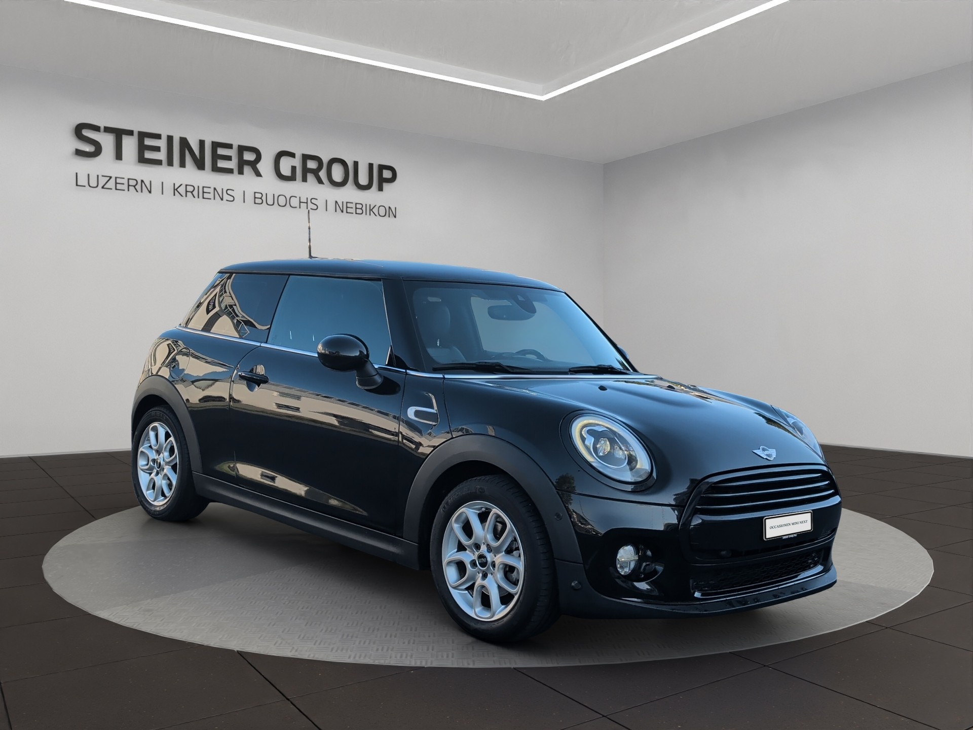 MINI Cooper Hyde Park-showroom-element-2