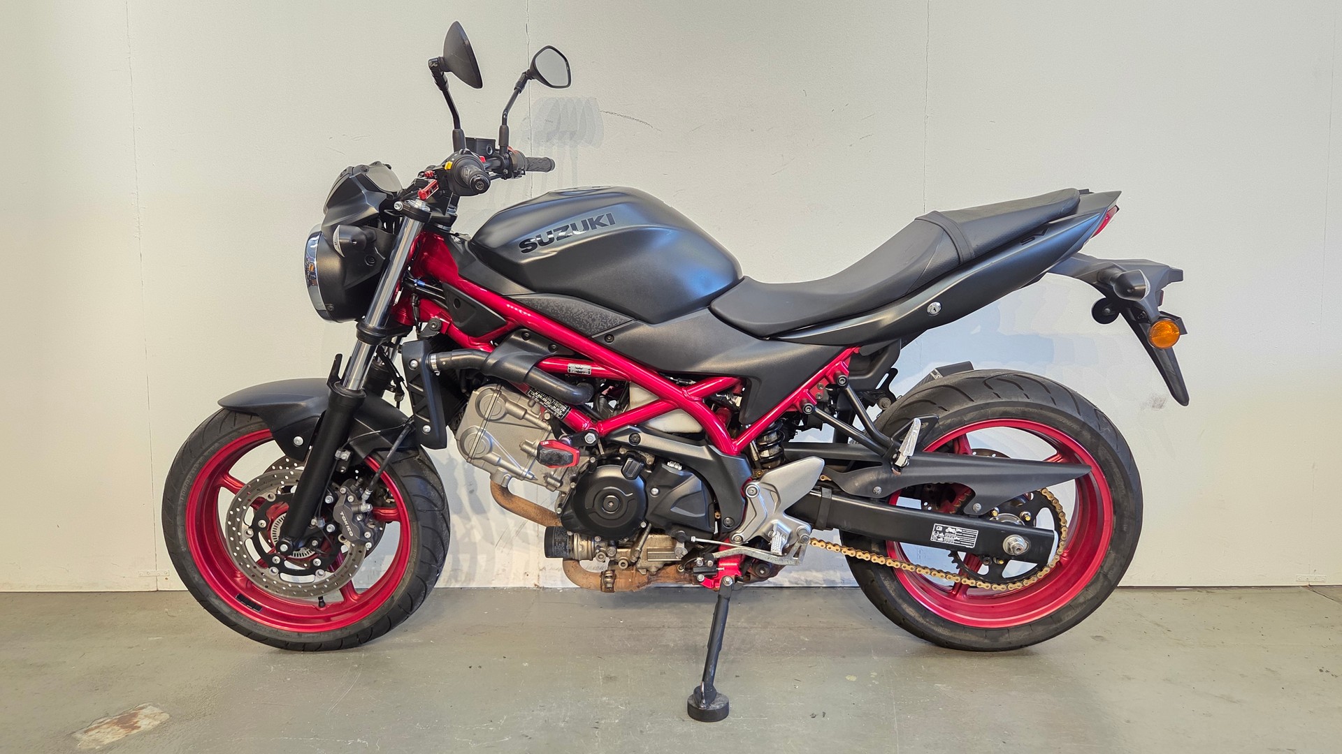 SUZUKI SV 650 ABS L6 (35kW)-showroom-element-1