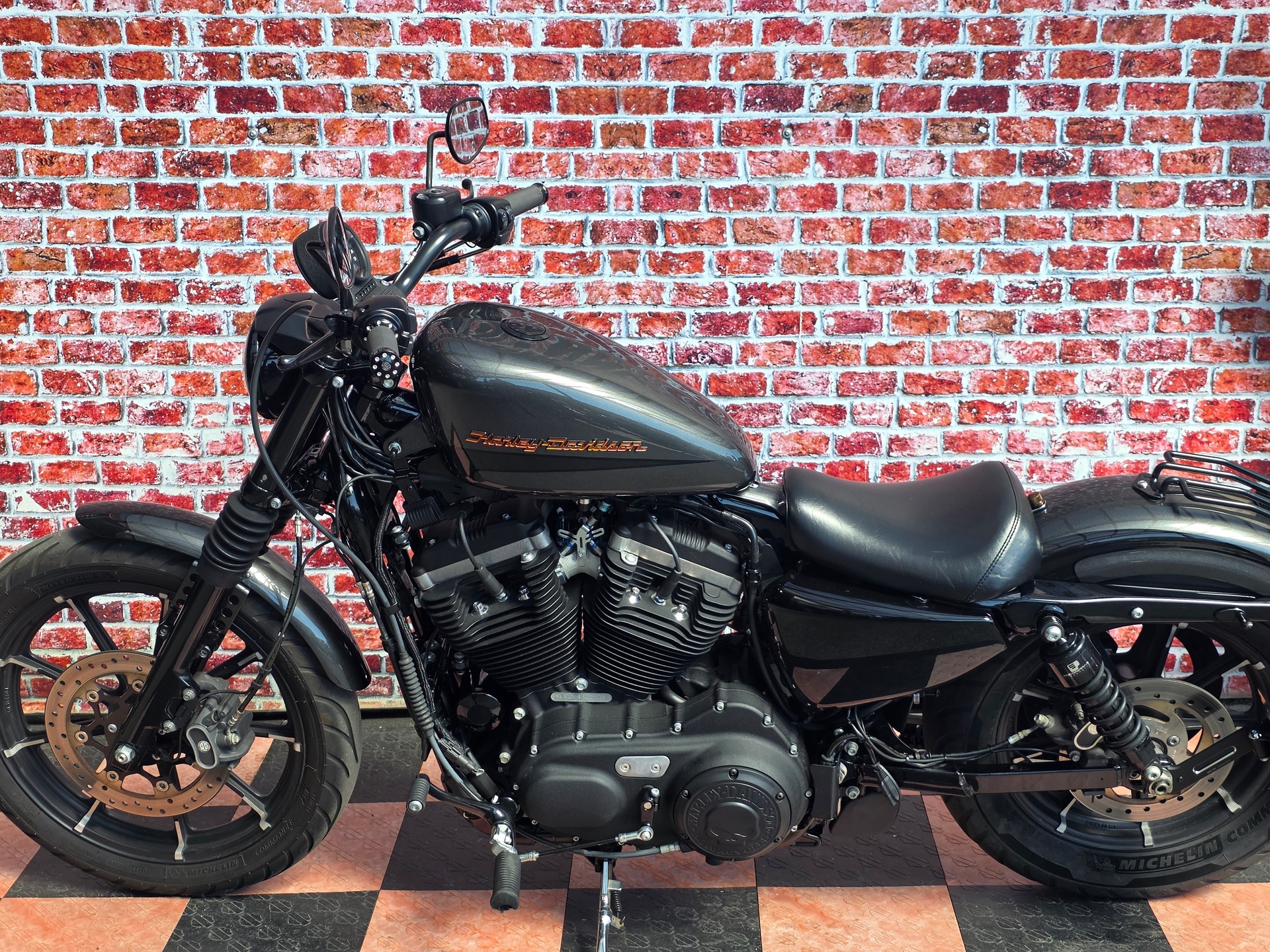 HARLEY-DAVIDSON XL 883 N Sportster Iron ABS-image-3