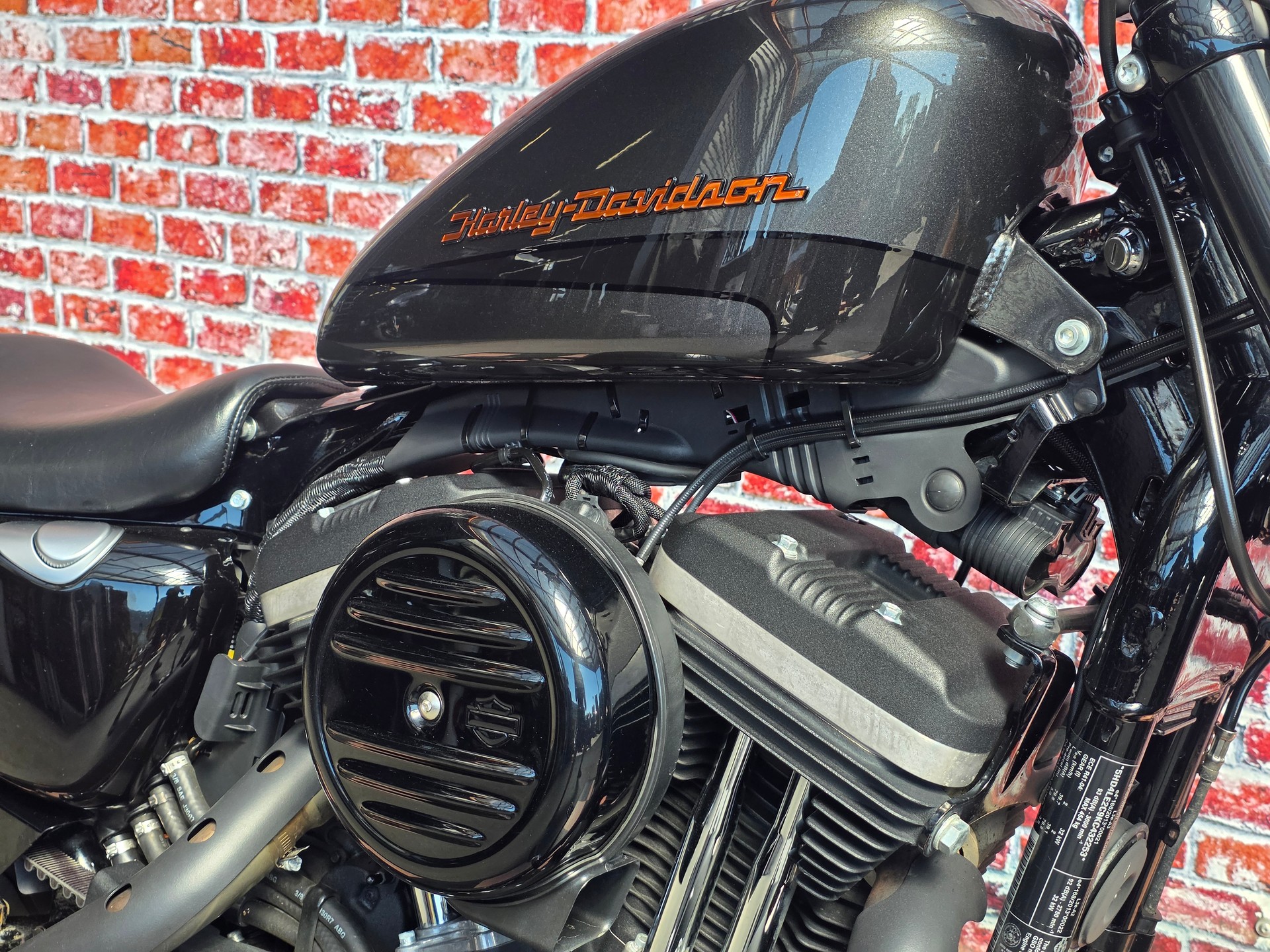 HARLEY-DAVIDSON XL 883 N Sportster Iron ABS-image-7
