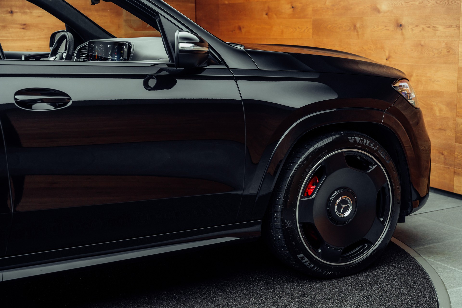 MERCEDES-BENZ GLS 63 4Matic + TCT 9G-image-22