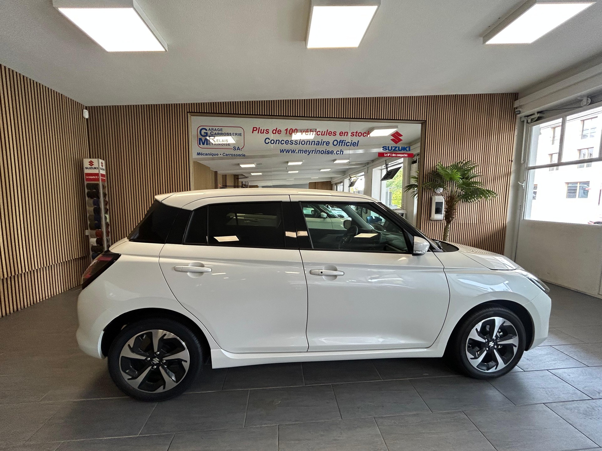 SUZUKI Swift 1.2 Compact Top Hybrid