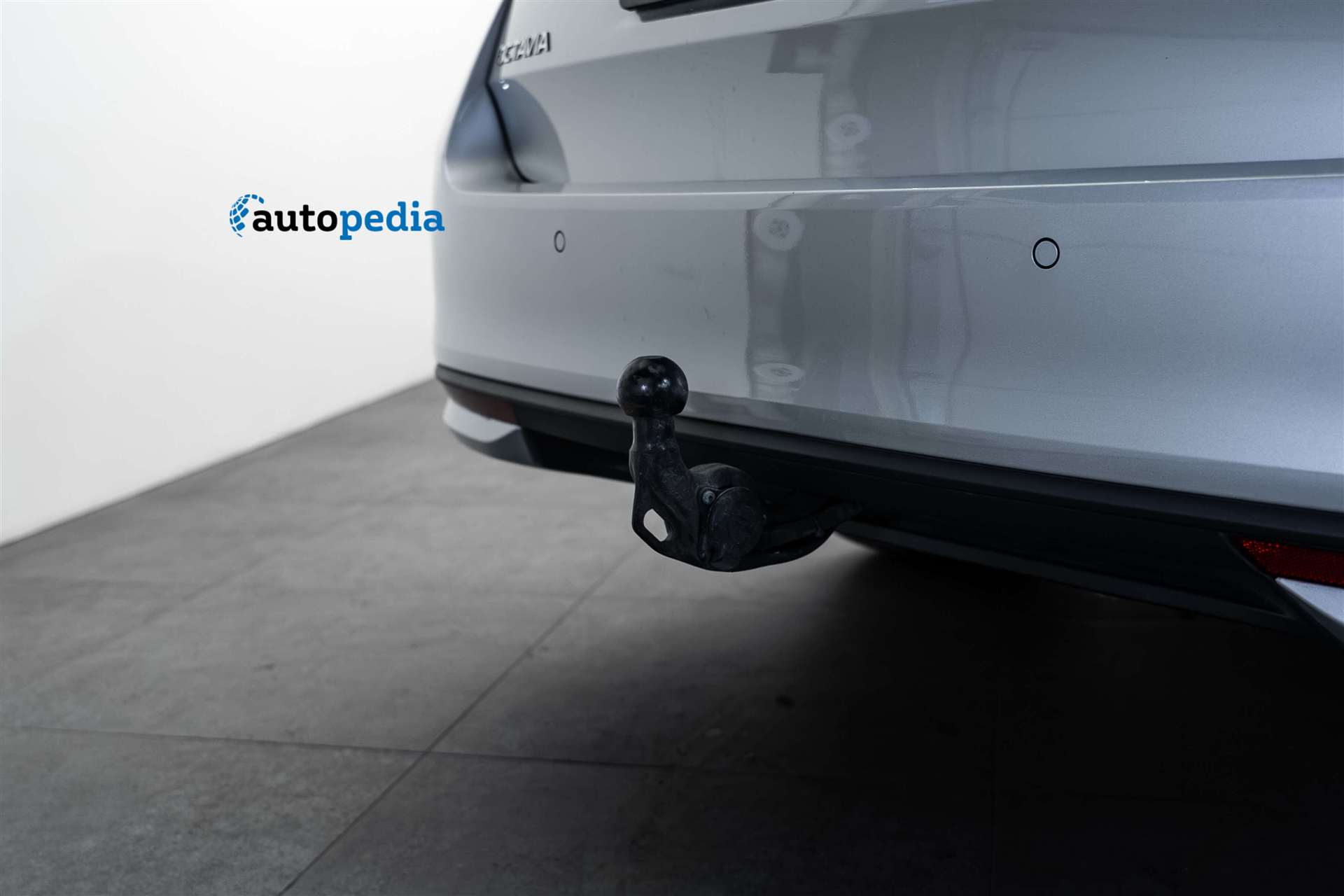 SKODA Octavia Combi 2.0 TDI DSG Selection-image-4