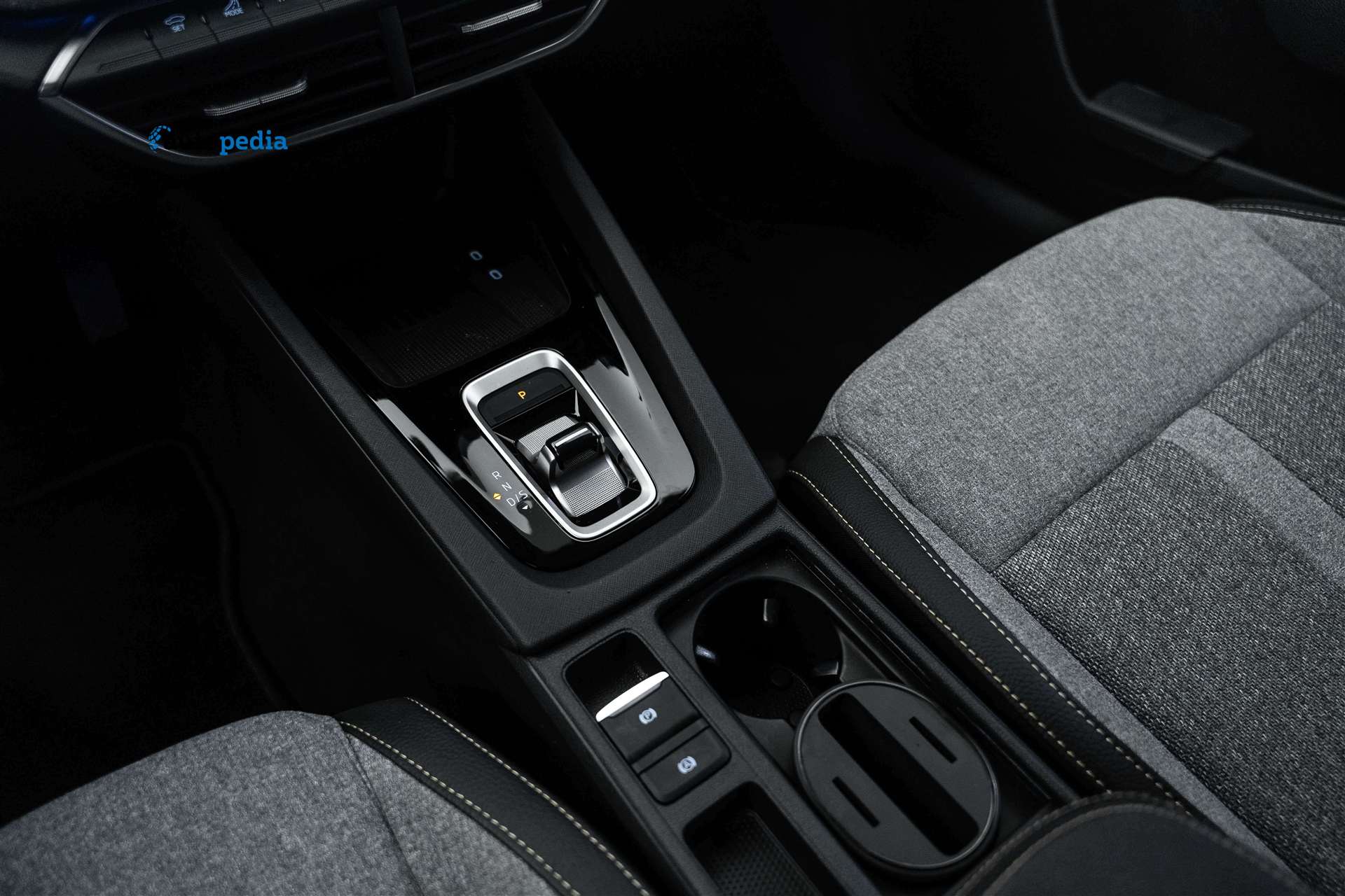 SKODA Octavia Combi 2.0 TDI DSG Selection-image-25