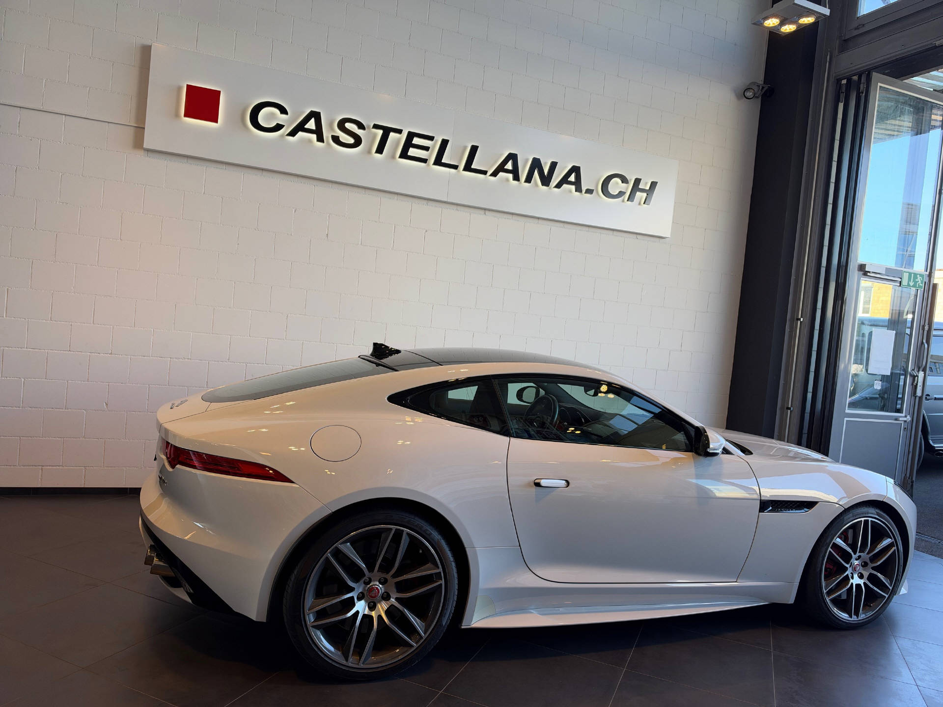 JAGUAR F-Type Coupé 5.0 V8 R AWD-showroom-element-3