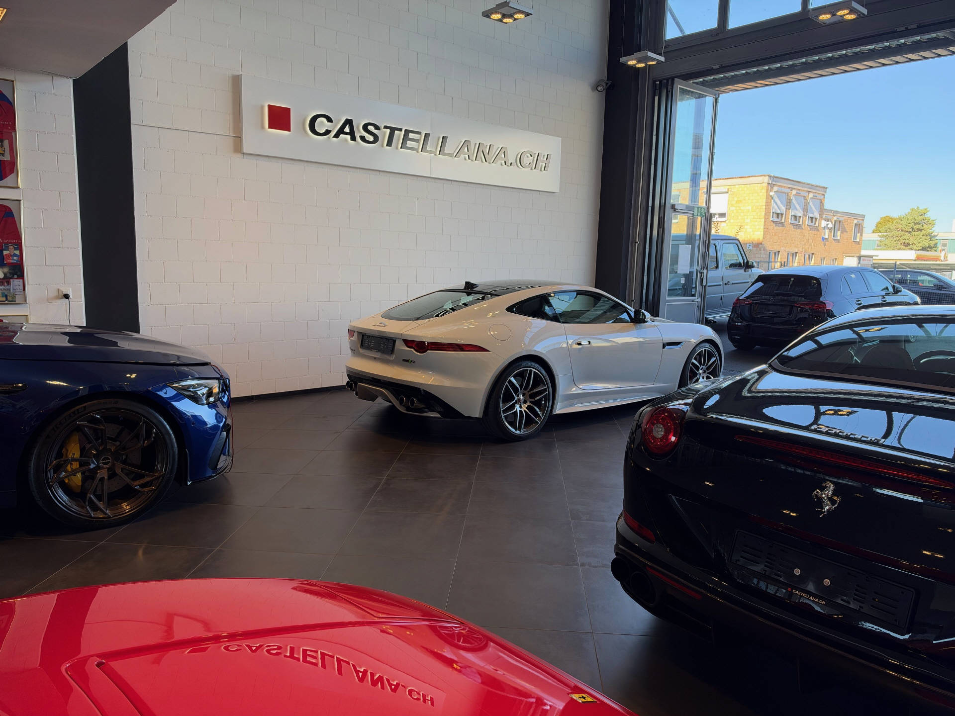JAGUAR F-Type Coupé 5.0 V8 R AWD-image-4