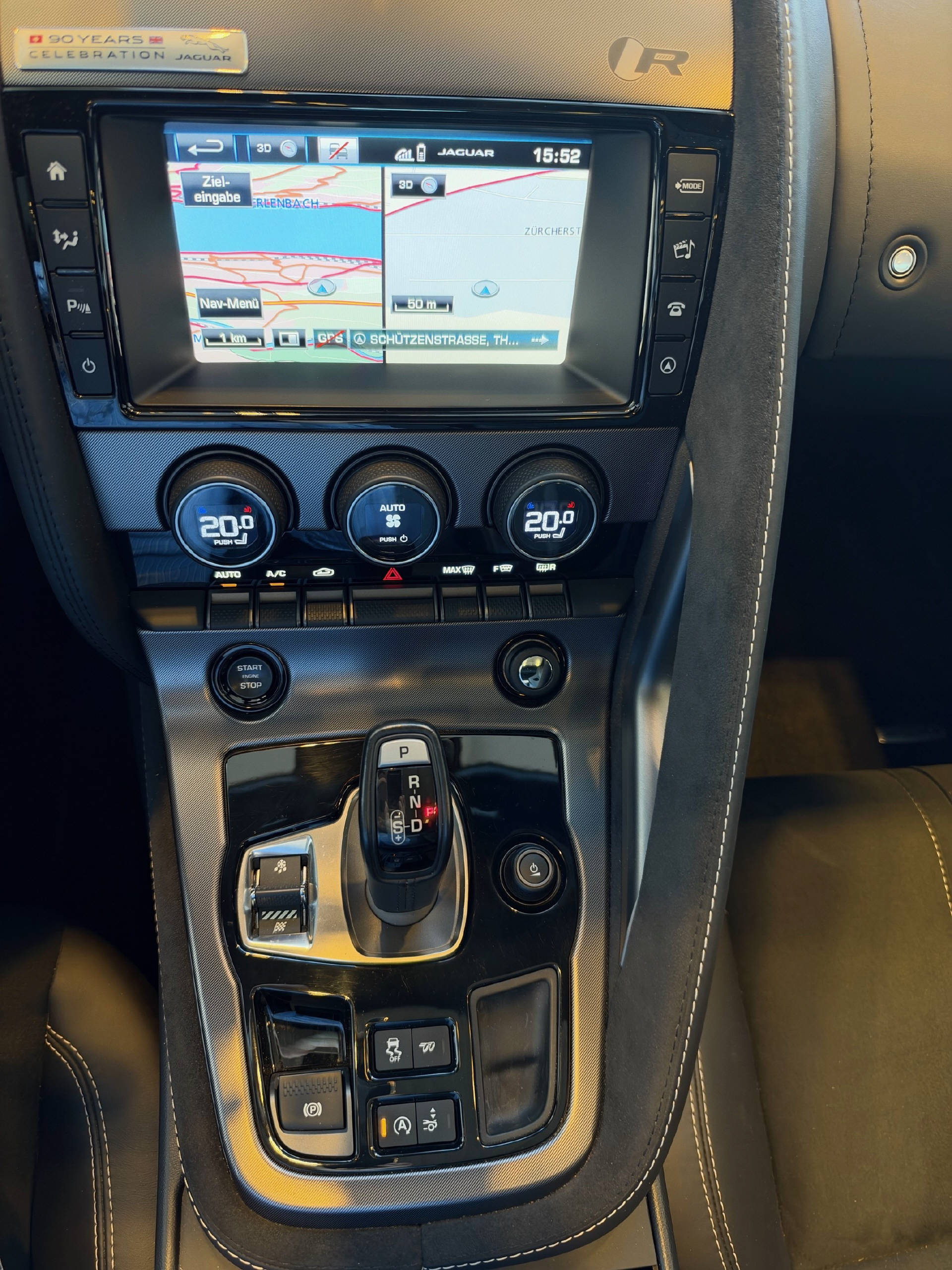 JAGUAR F-Type Coupé 5.0 V8 R AWD-image-13