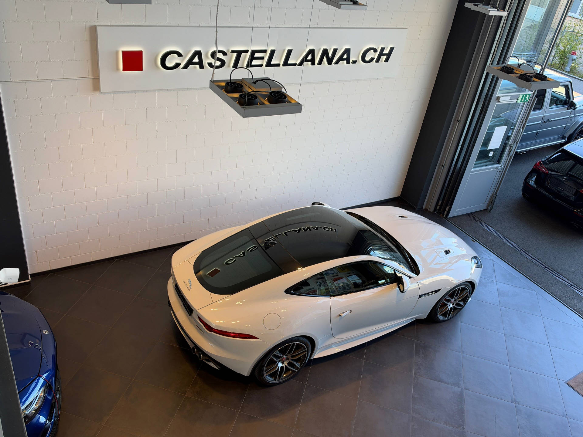 JAGUAR F-Type Coupé 5.0 V8 R AWD-image-7