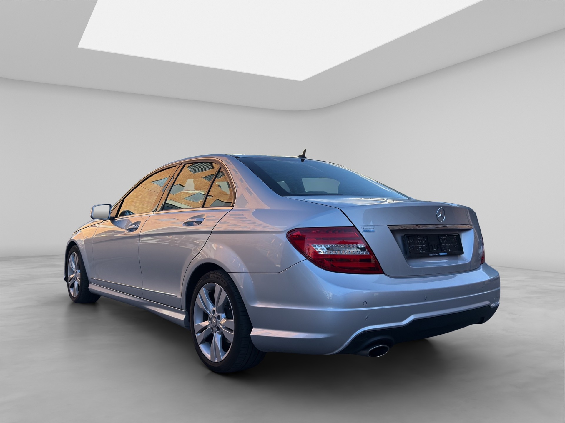 MERCEDES-BENZ C 180 7G-Tronic-showroom-element-3