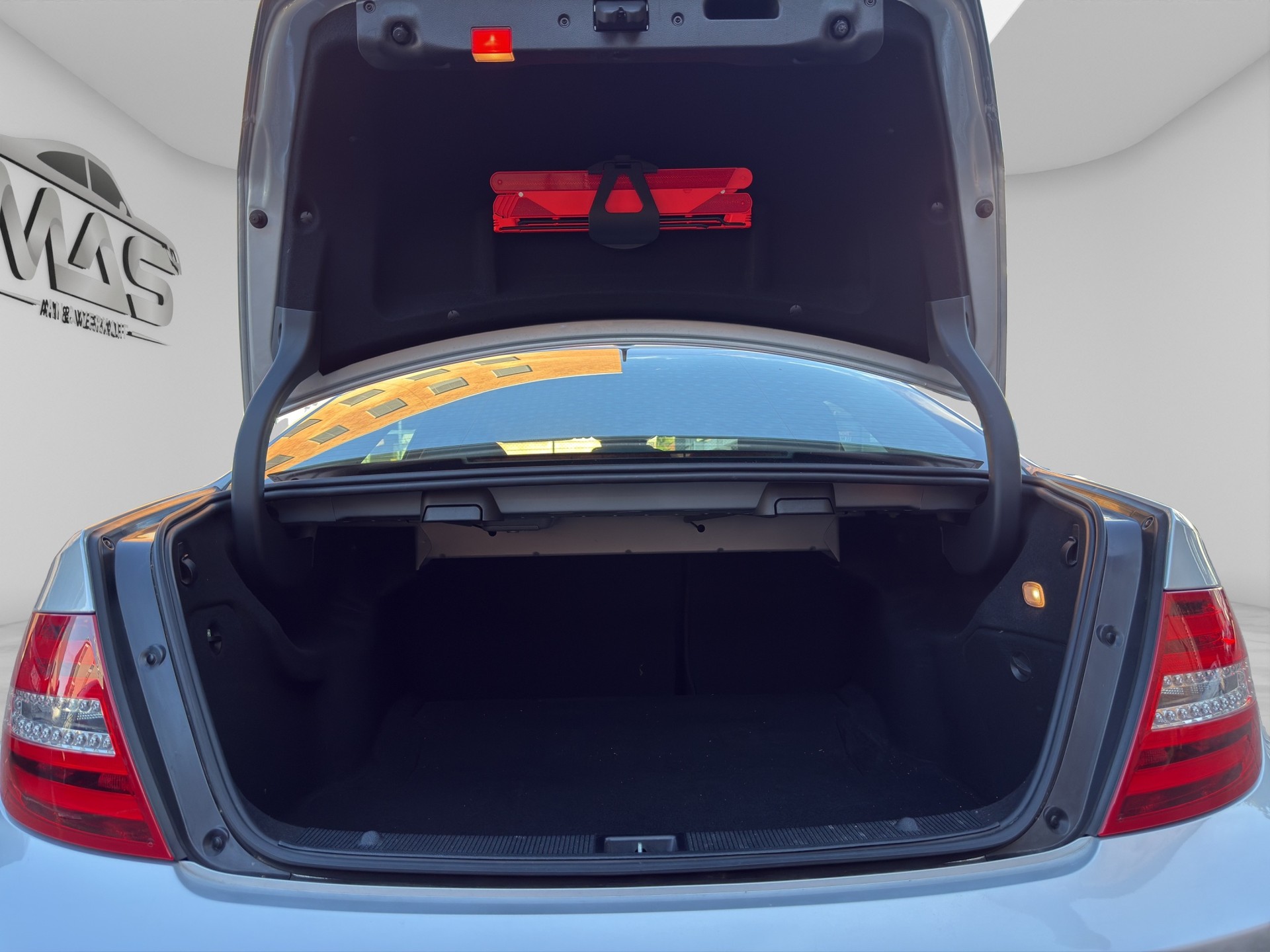 MERCEDES-BENZ C 180 7G-Tronic-image-12